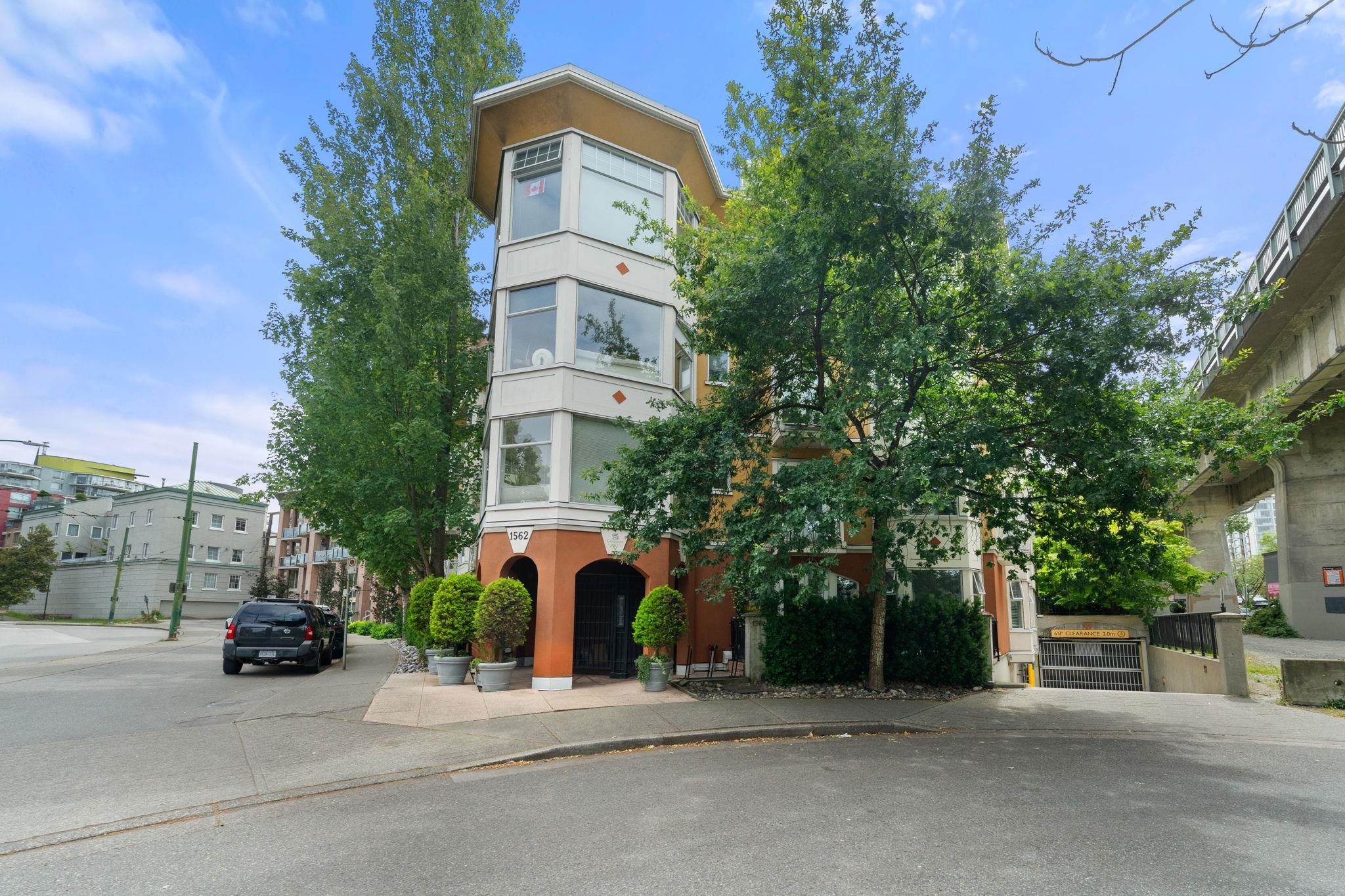 404 1562 5TH AVENUE, R3146490, BC,