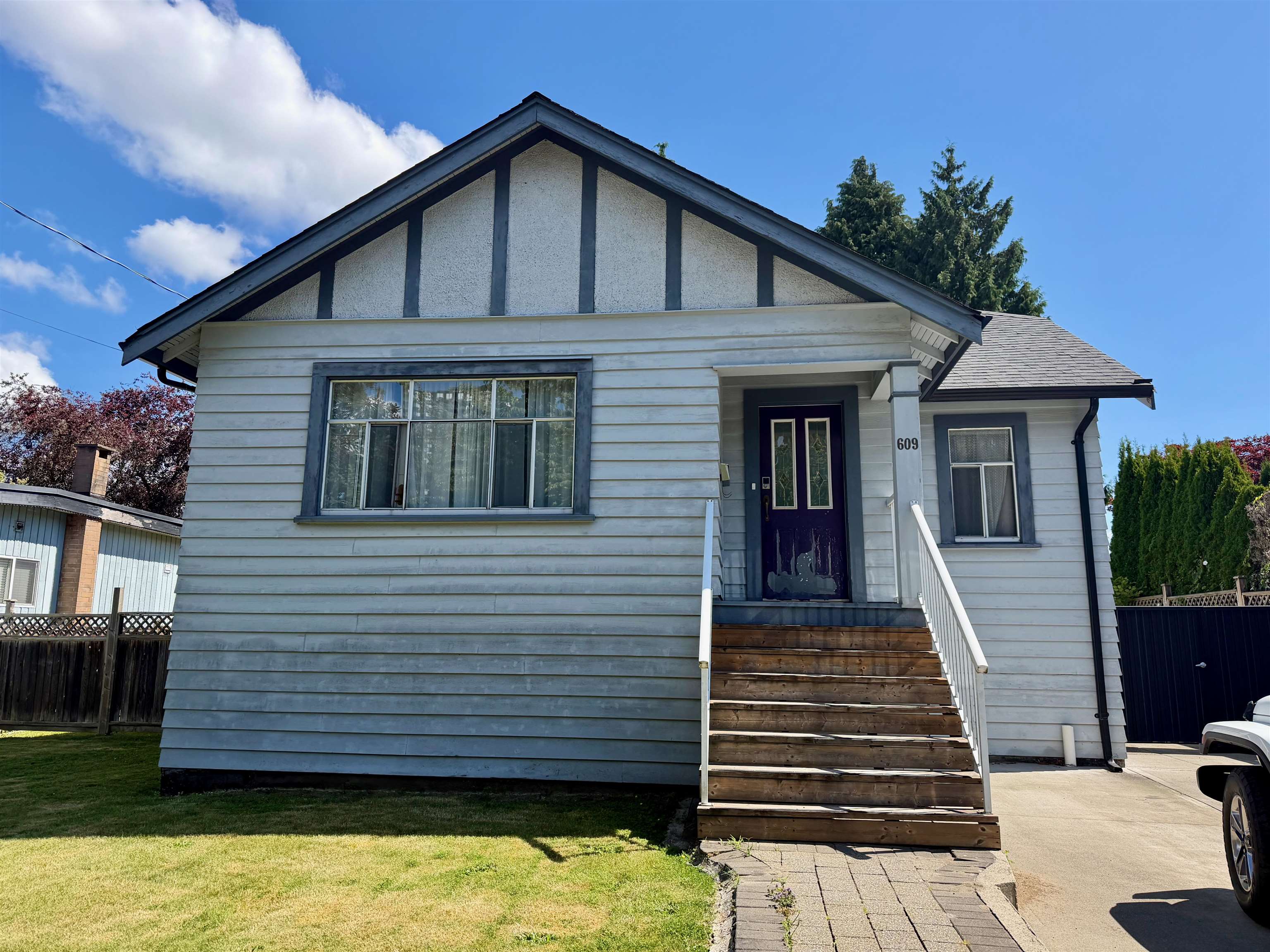 609 FOURTH STREET, New Westminster BC V3L 2V8, R3146603, BC,