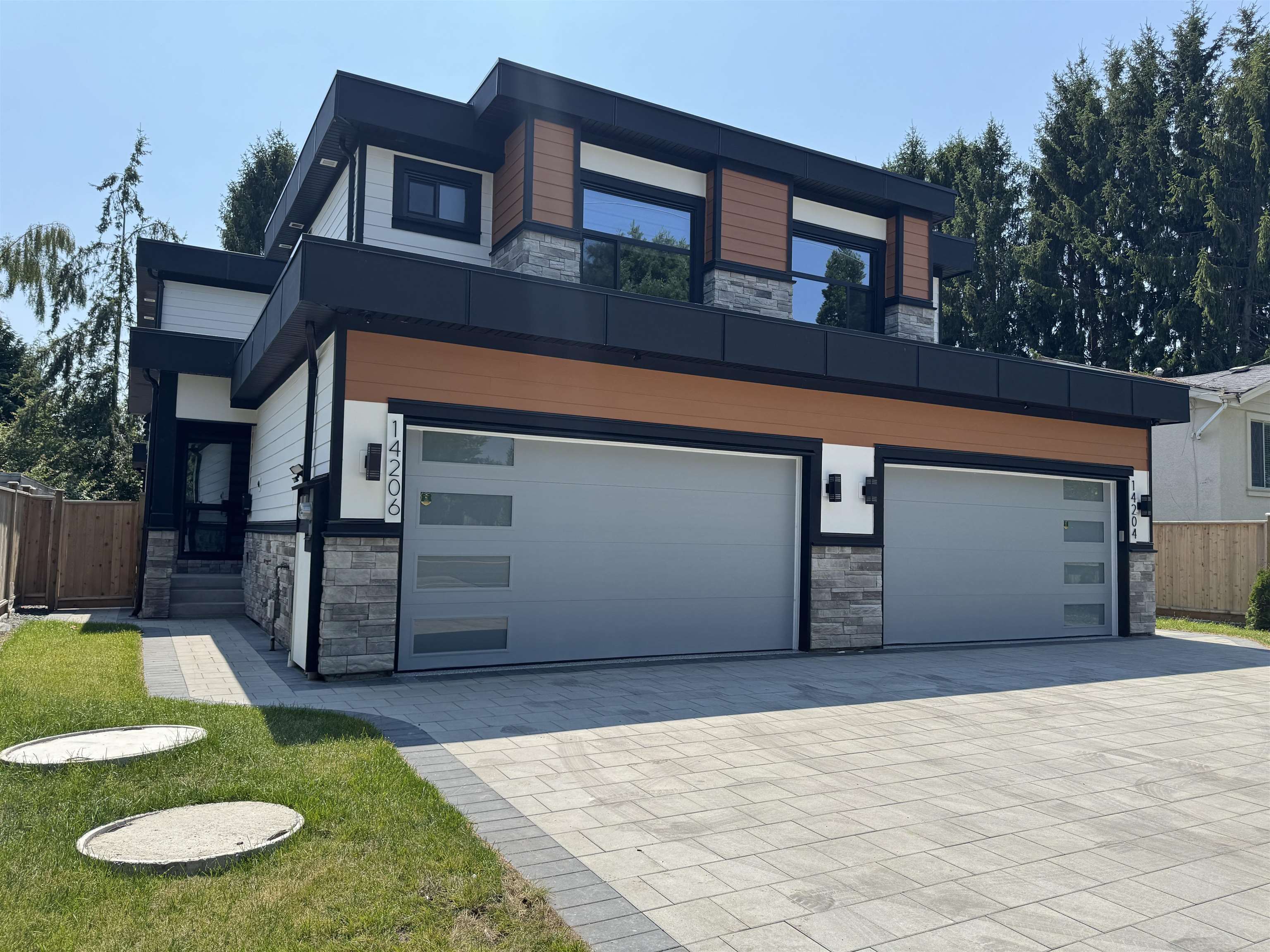 14206 NORTH BLUFF ROAD, White Rock BC V4B 3C4, R3146890, BC,