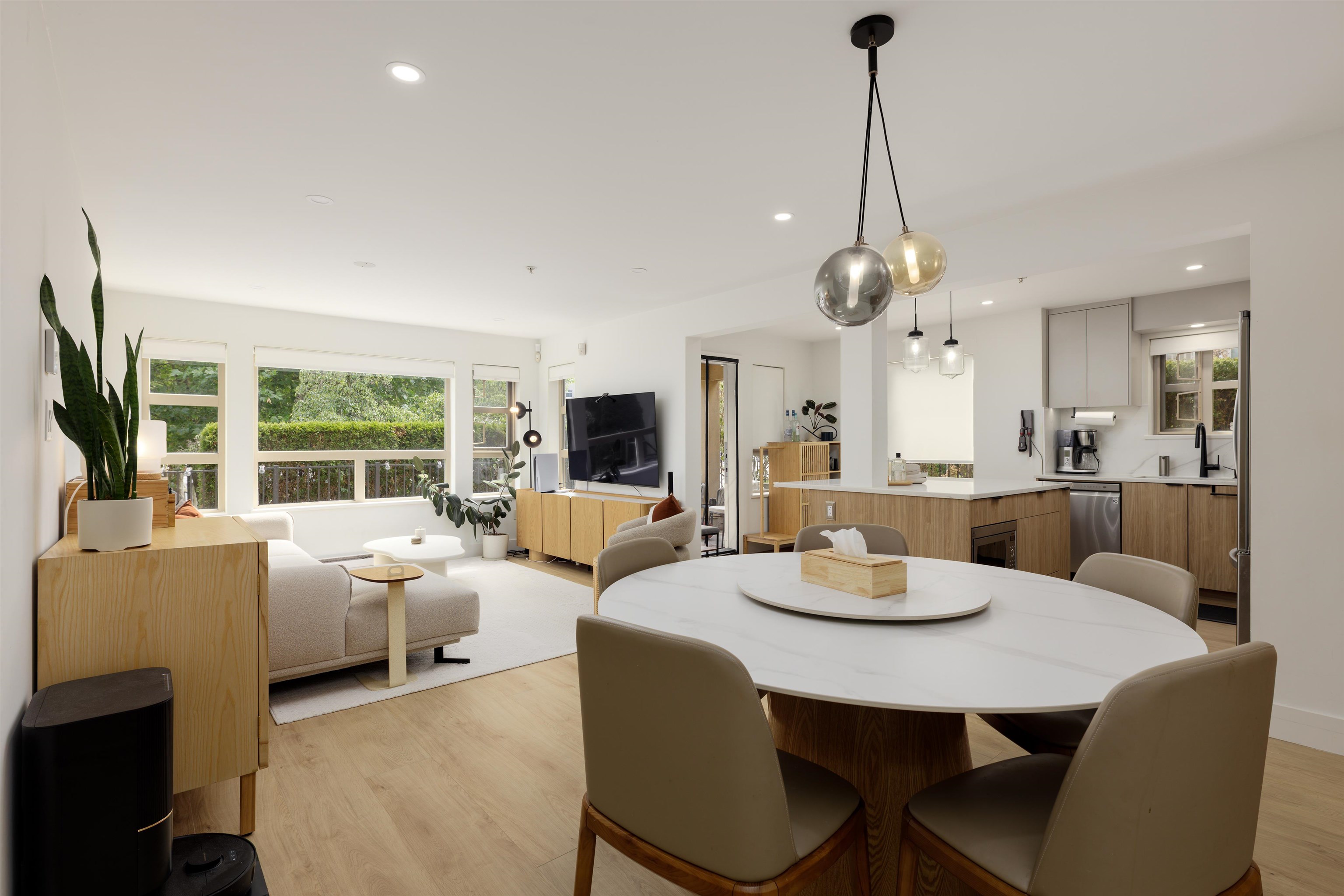 3106 5119 GARDEN CITY ROAD, R3146901, BC,