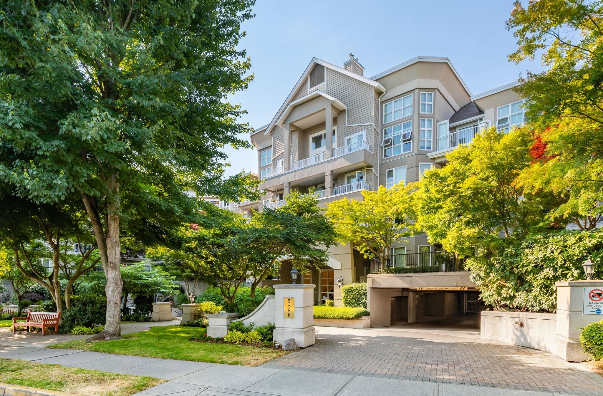 230 5888 DOVER CRESCENT, R3147043, BC,