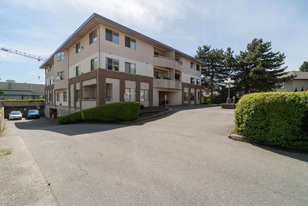 203 19130 FORD ROAD, R3147084, BC,