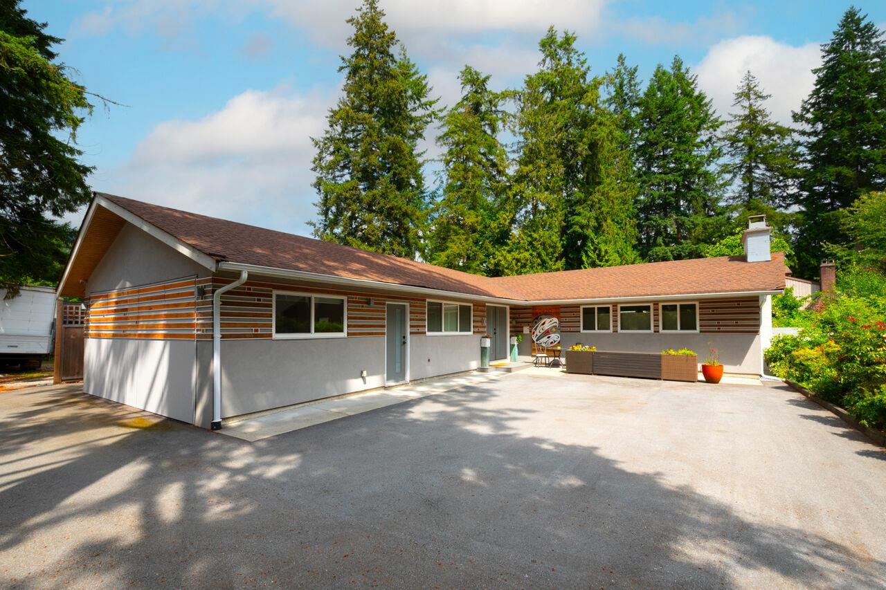 2420 EDGEMONT BOULEVARD, North Vancouver BC V7P 2L1, R3147372, BC,