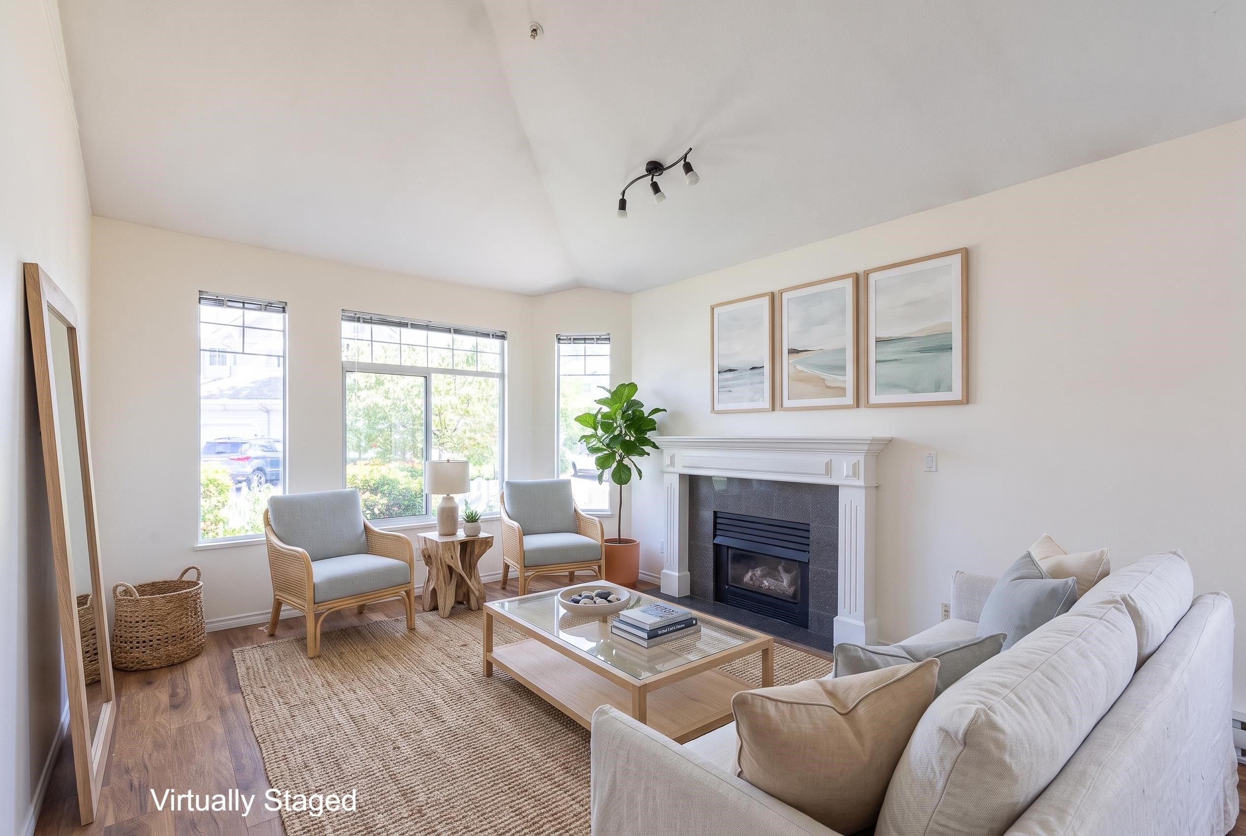 49 5708 208 STREET, R3147660, BC,