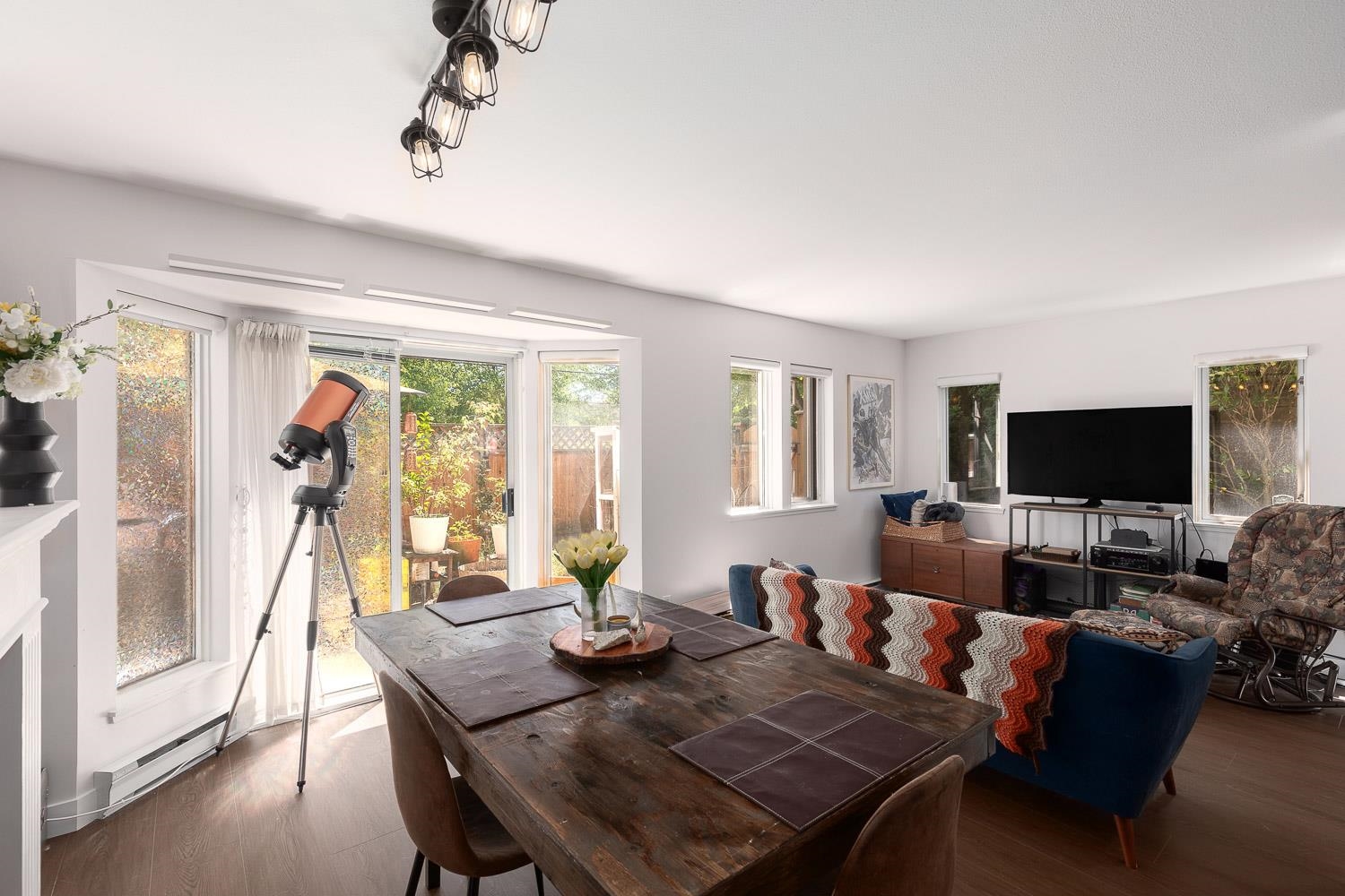 1 1215 BRUNETTE AVENUE, R3147676, BC,