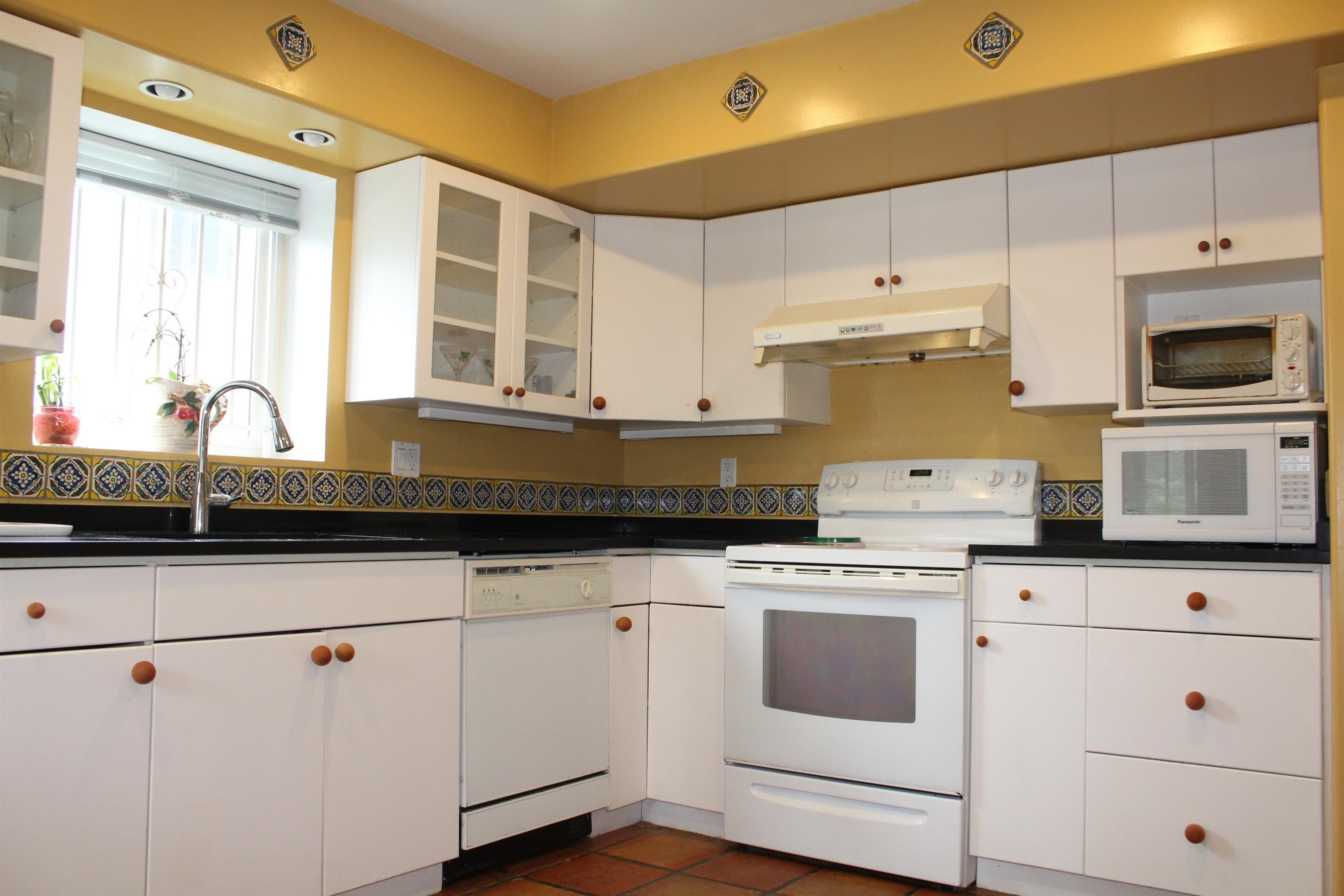 4792 RIDGELAWN DRIVE, Burnaby BC V5C 3Y2, R3147802, BC,