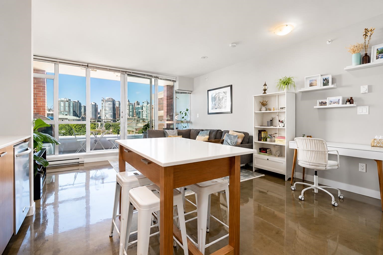 704 221 UNION STREET, R3147848, BC,