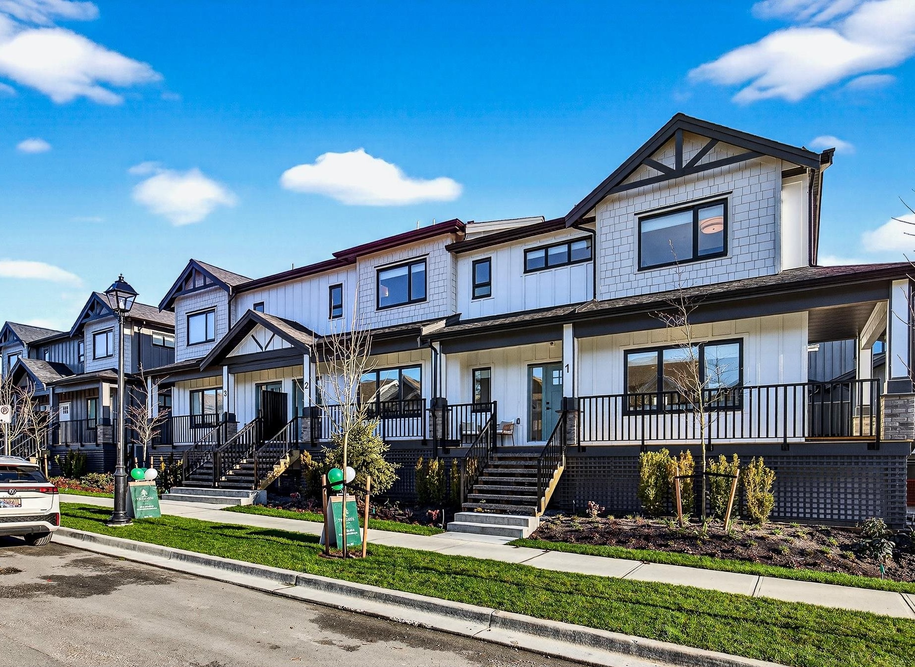 6 6828 208A STREET, R3147851, BC,
