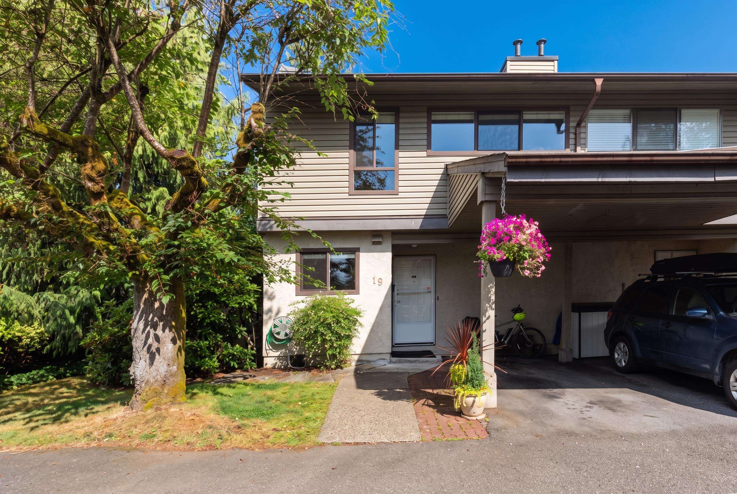 19 1174 INLET STREET, R3147992, BC,