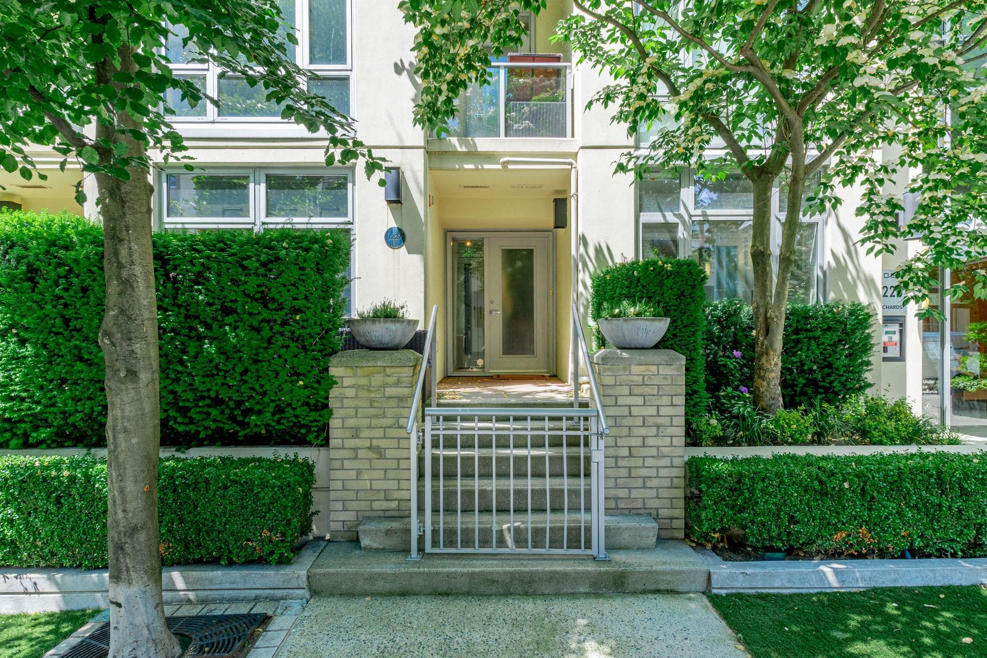 1227 RICHARDS STREET, Vancouver BC V6B 3G3, R3148144, BC,