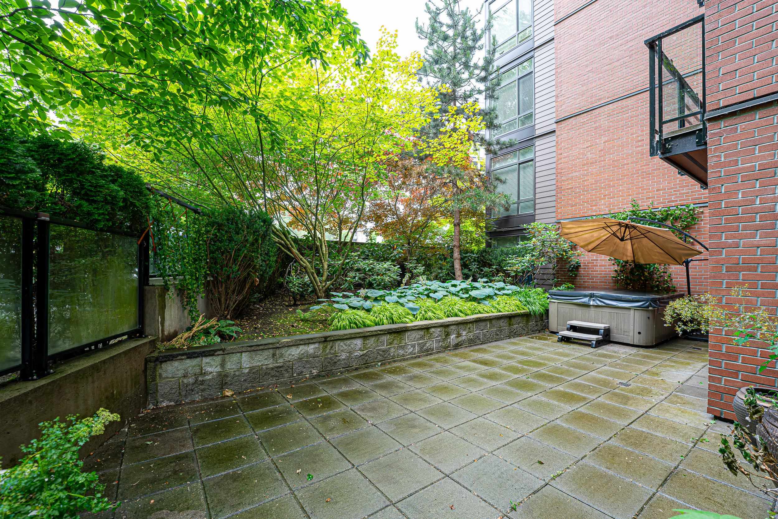 105 733 3RD STREET, R3148611, BC,