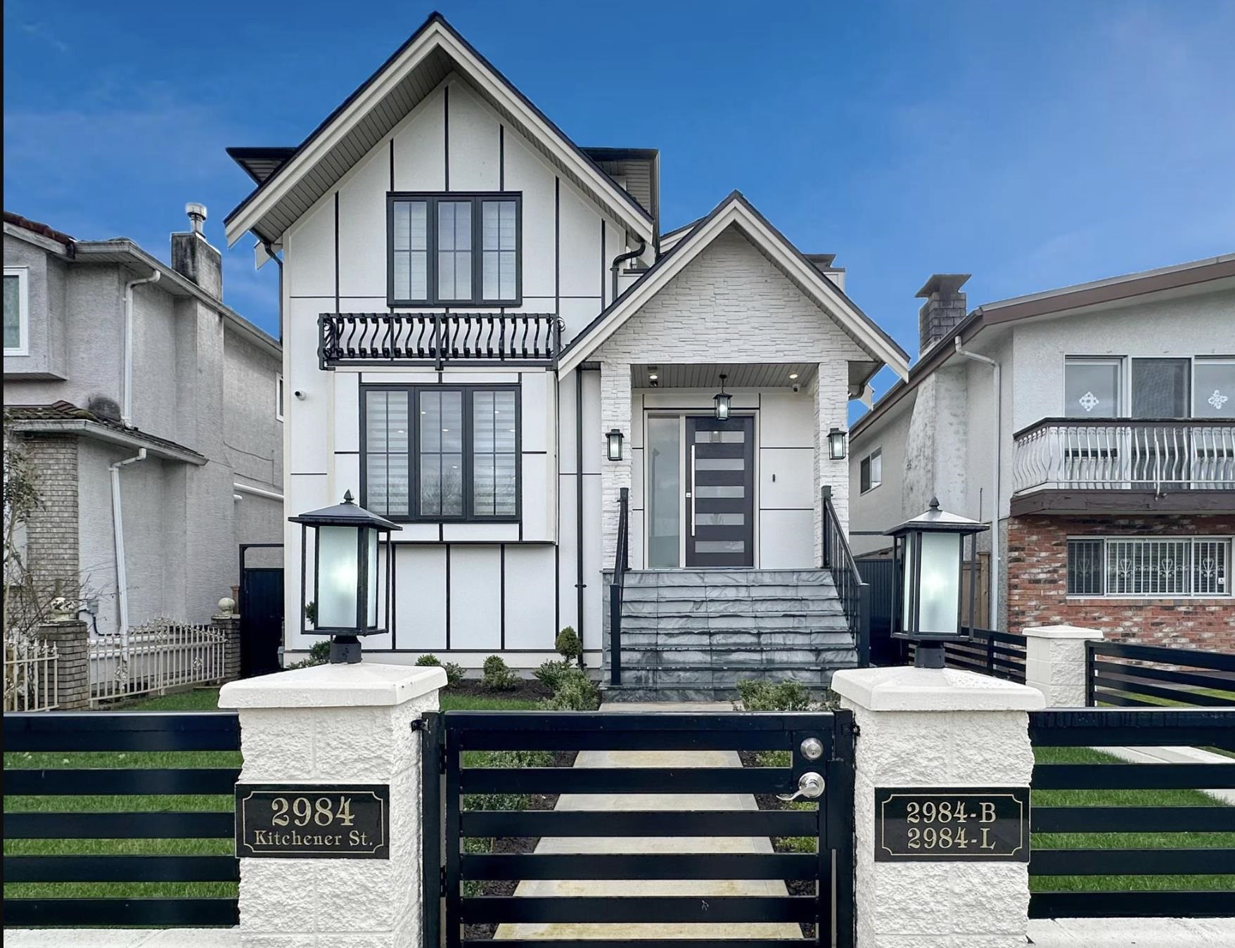 2984 KITCHENER STREET, Vancouver BC V5K 3E5, R3148733, BC,