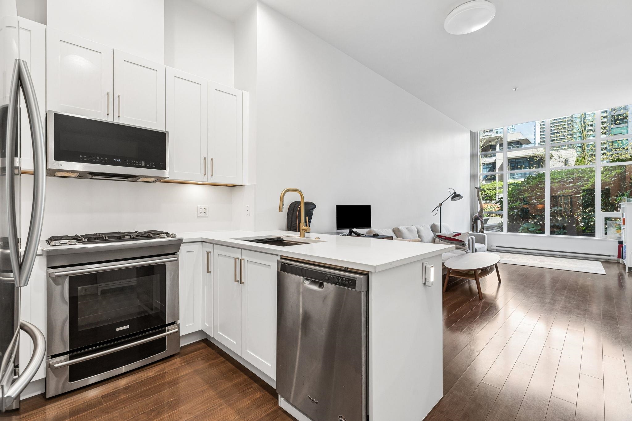 101 2077 ROSSER AVENUE, R3148773, BC,
