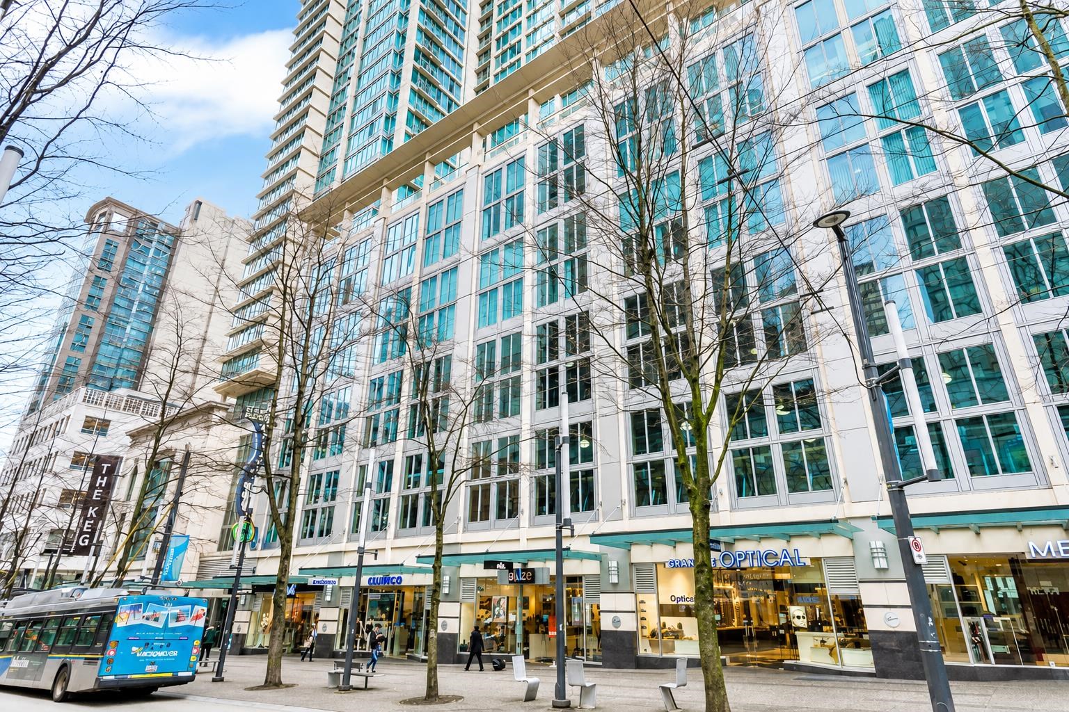 2003 610 GRANVILLE STREET, R3148774, BC,