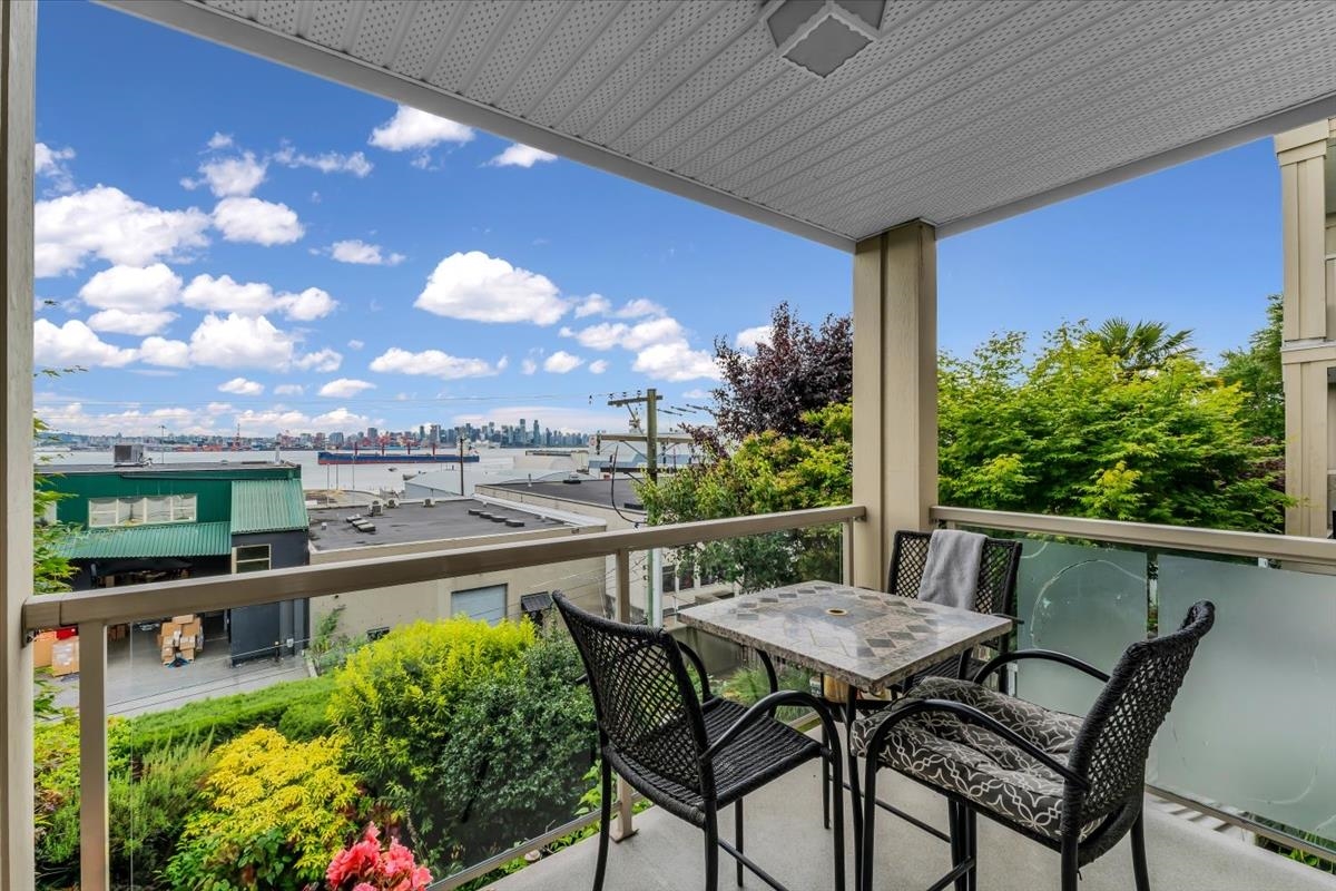 208 333 1ST STREET, R3148846, BC,