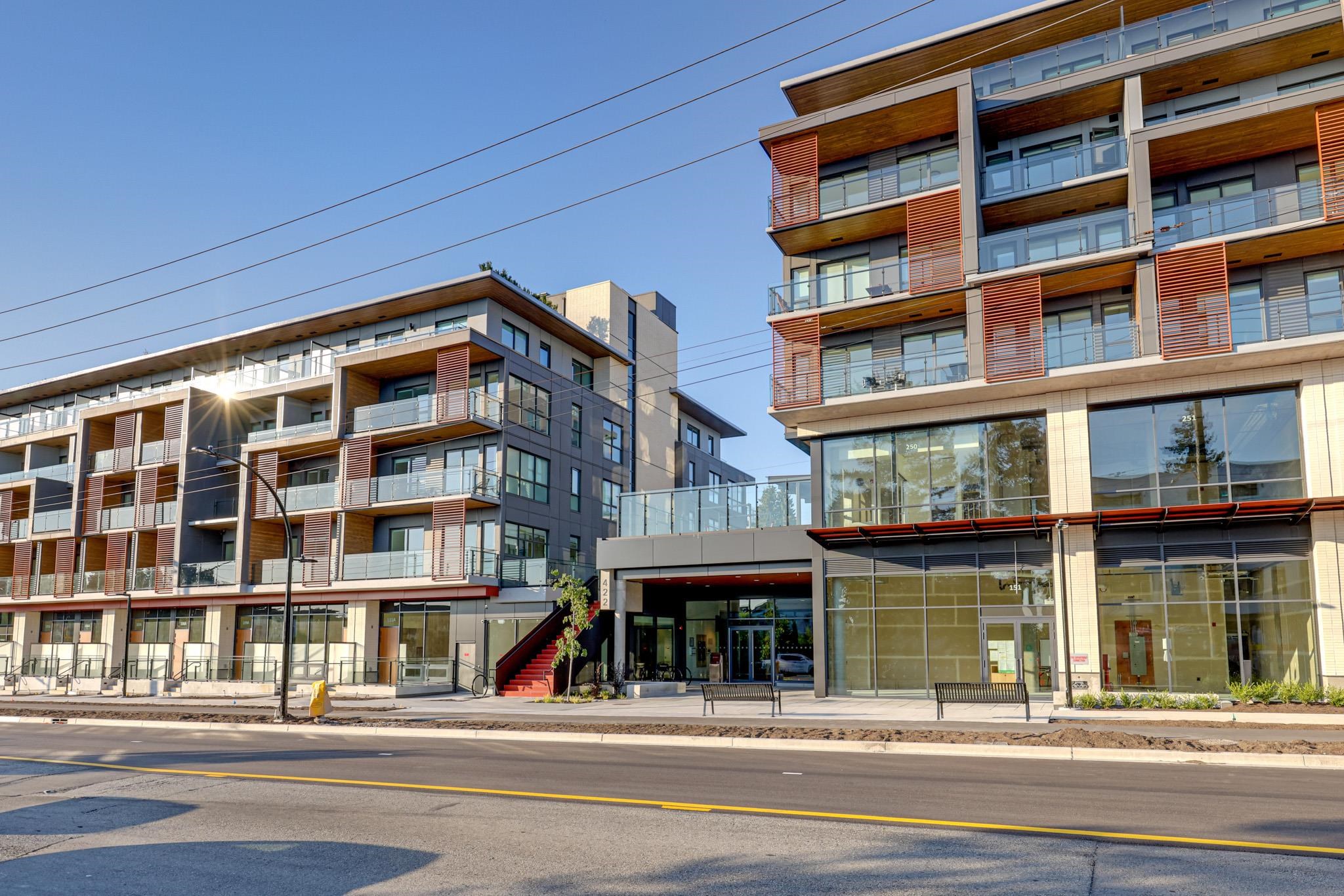 663 422 3RD STREET, R3148951, BC,