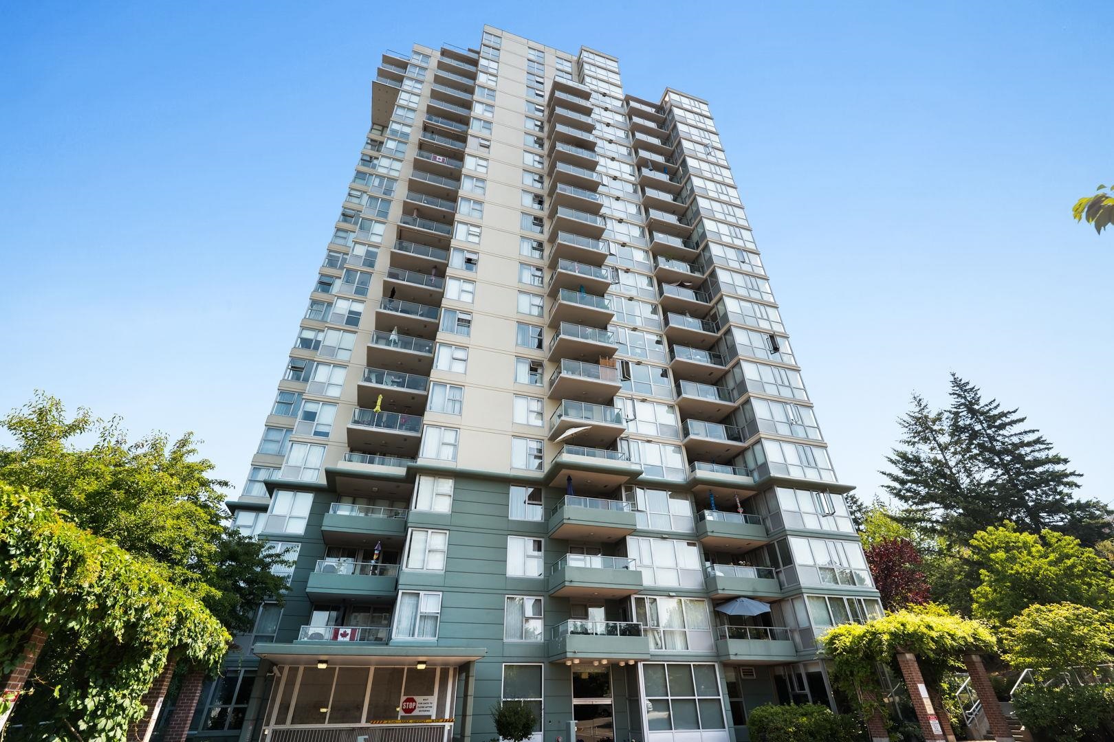 902 295 GUILDFORD WAY, R3148996, BC,