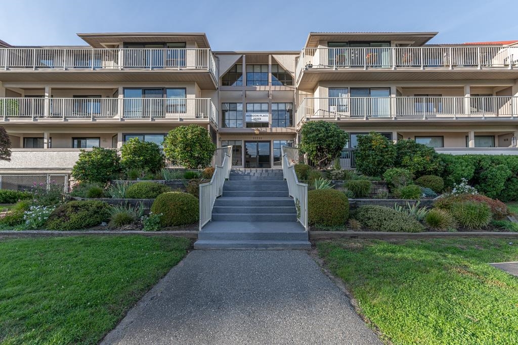 207 33233 BOURQUIN CRESCENT, R3149011, BC,