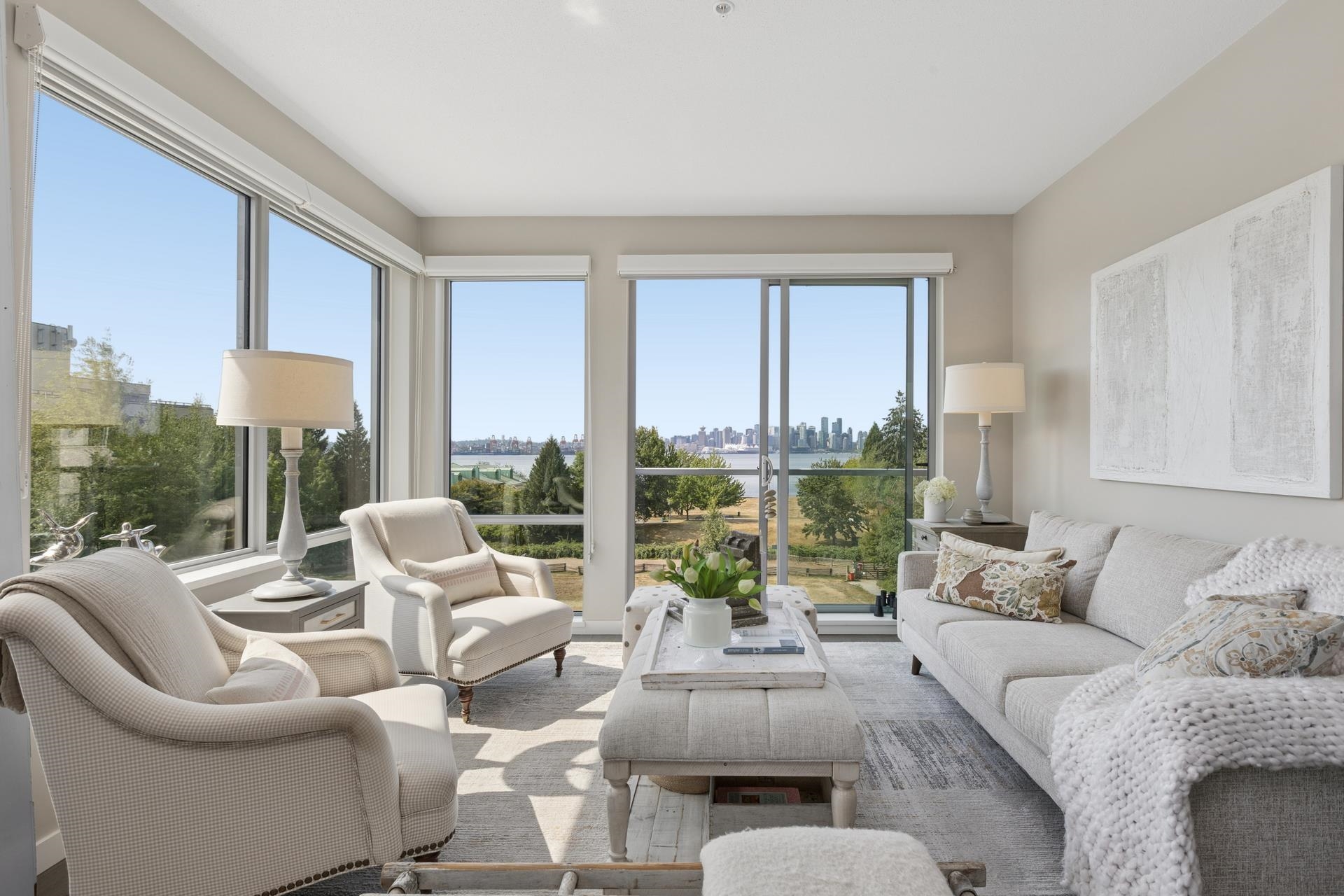 324 255 1ST STREET, R3149100, BC,