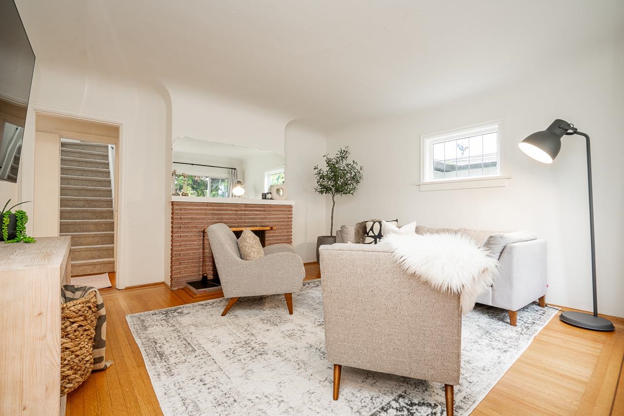 134 W 40TH AVENUE, Vancouver BC V5Y 2R2, R3149453, BC,