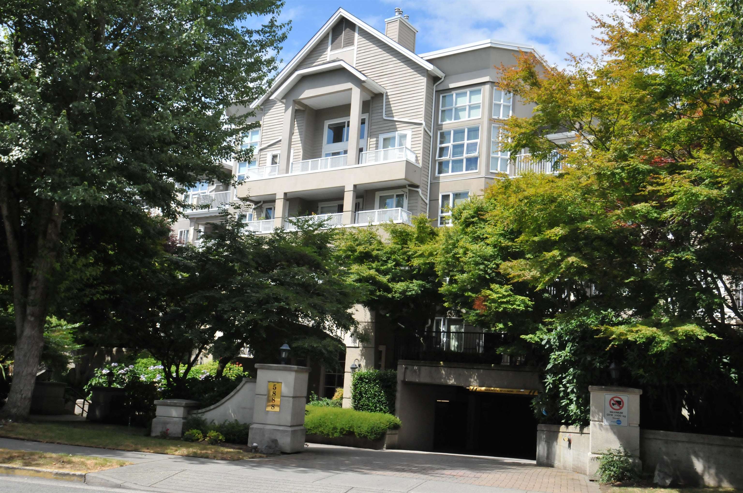 302 5888 DOVER CRESCENT, R3149673, BC,