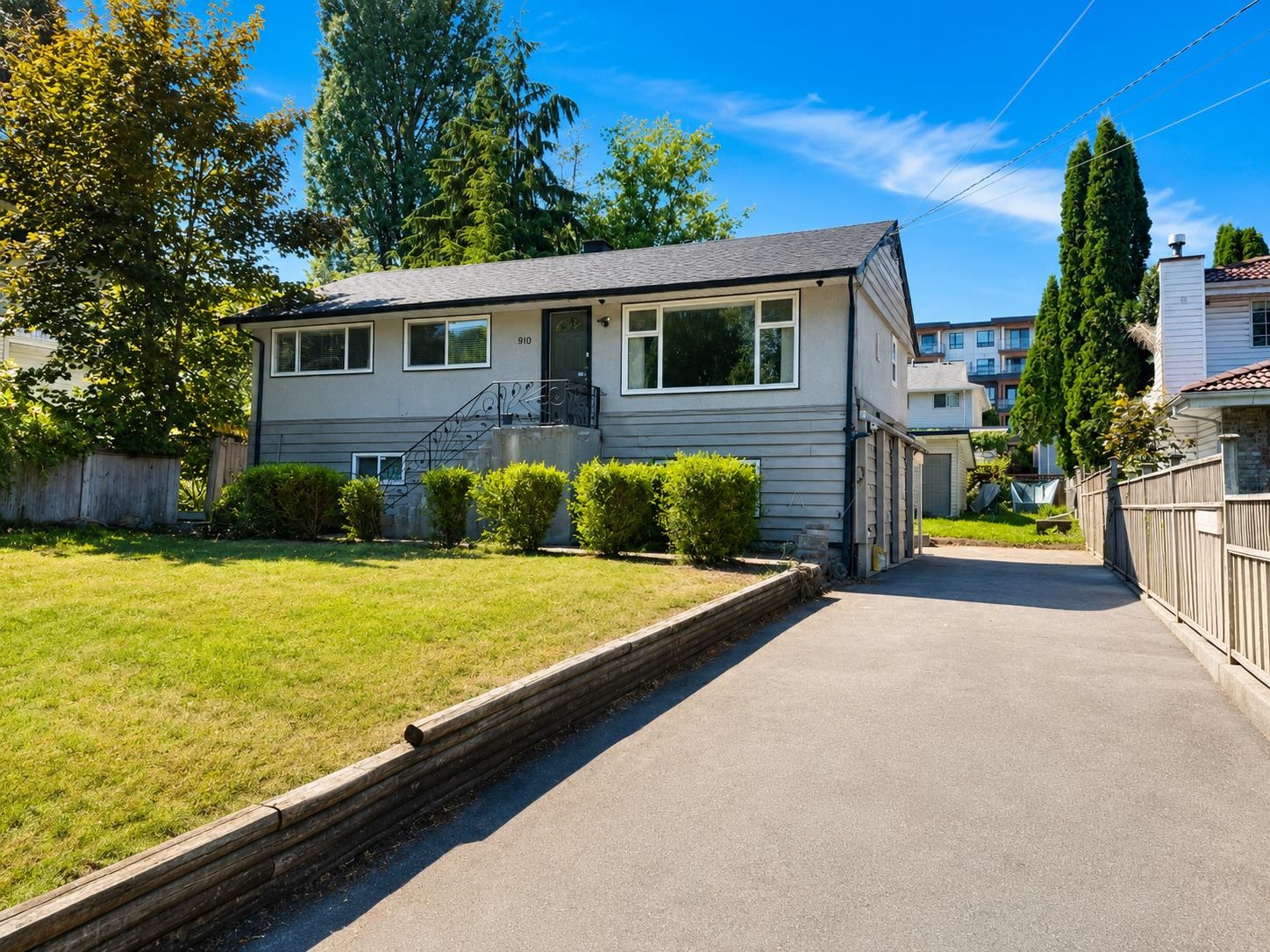 910 ROBINSON STREET, Coquitlam BC V3J 4G6, R3149682, BC,