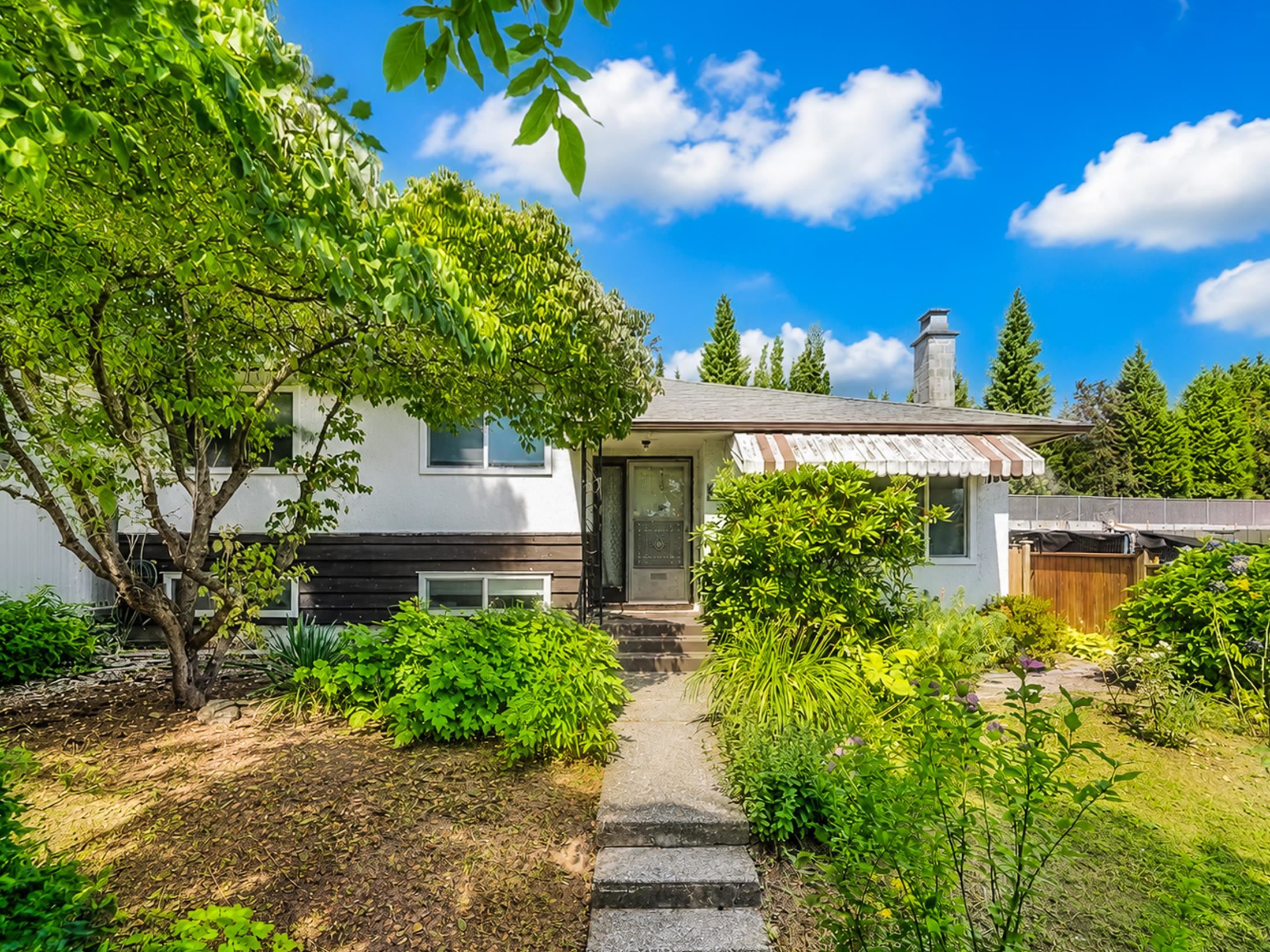 8259 10TH AVENUE, Burnaby BC V3N 2S6, R3150063, BC,
