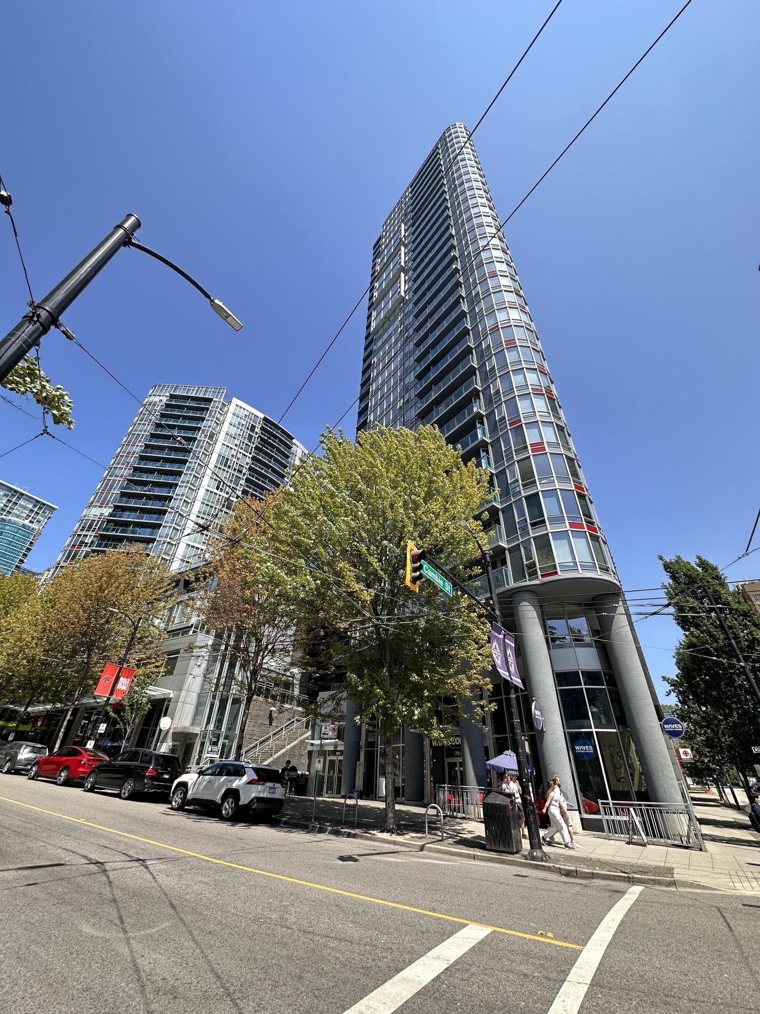 2108 233 ROBSON STREET, R3150067, BC,