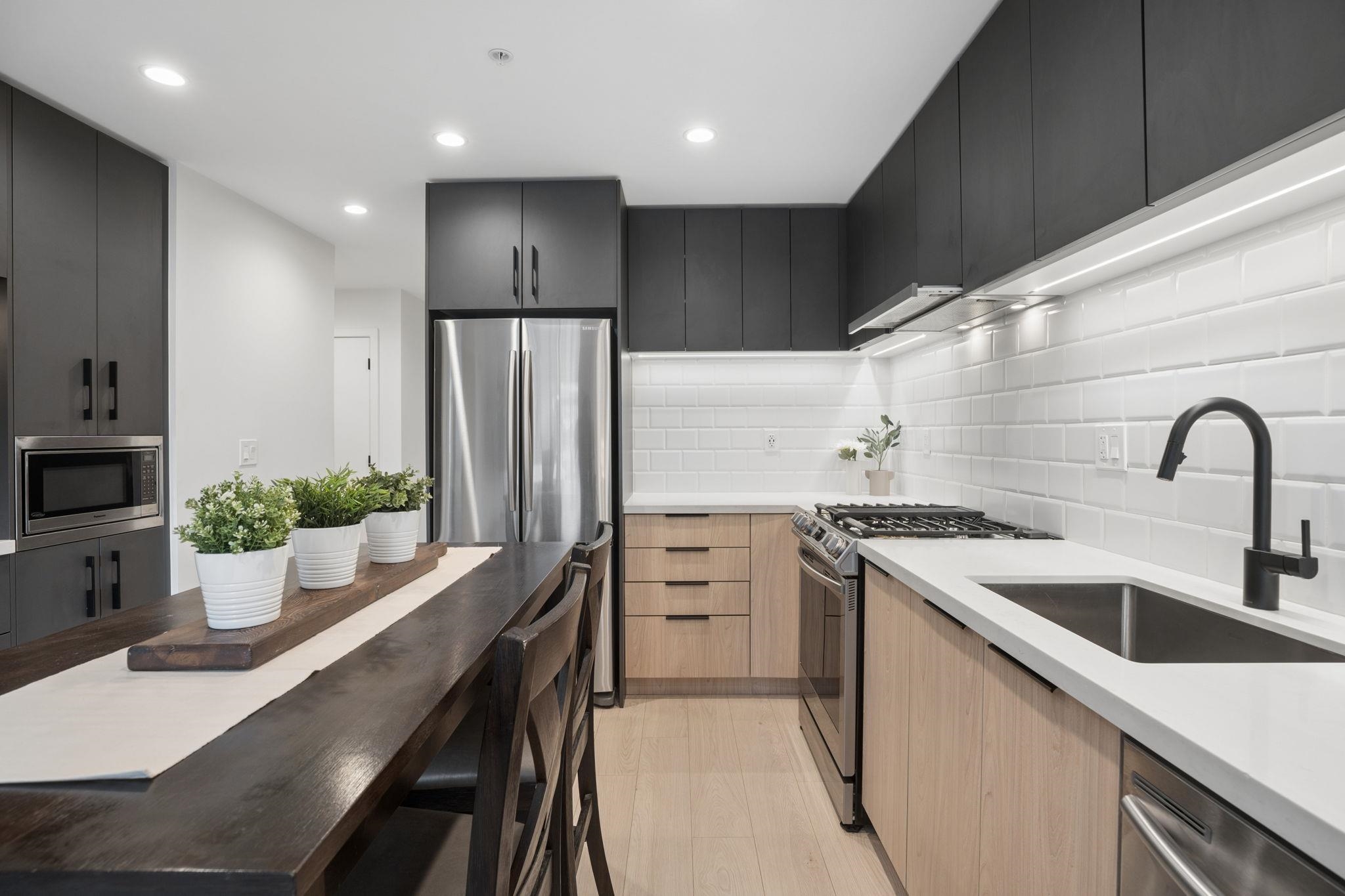 413 3038 ST GEORGE STREET, R3150195, BC,