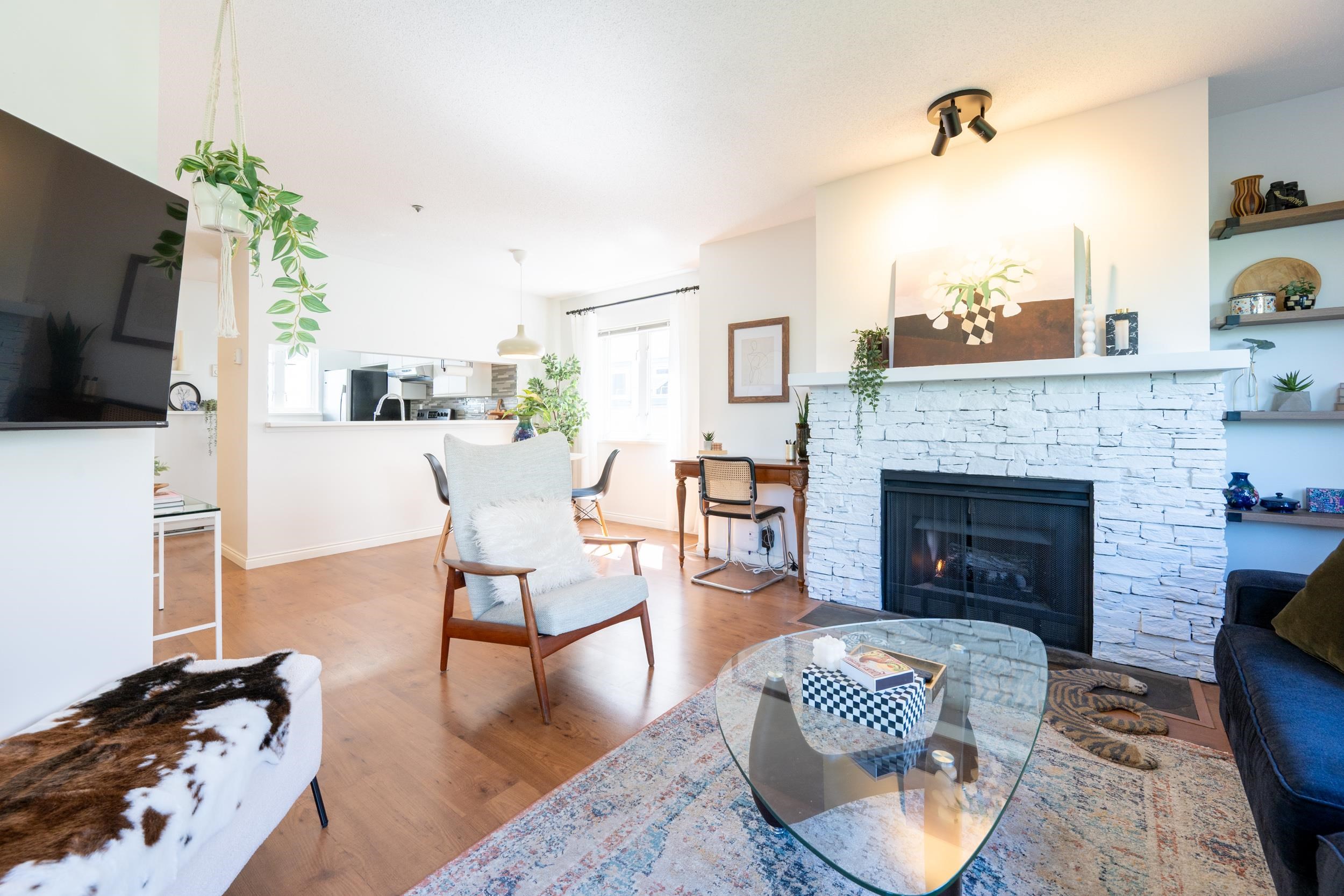 209 643 7TH AVENUE, R3150310, BC,