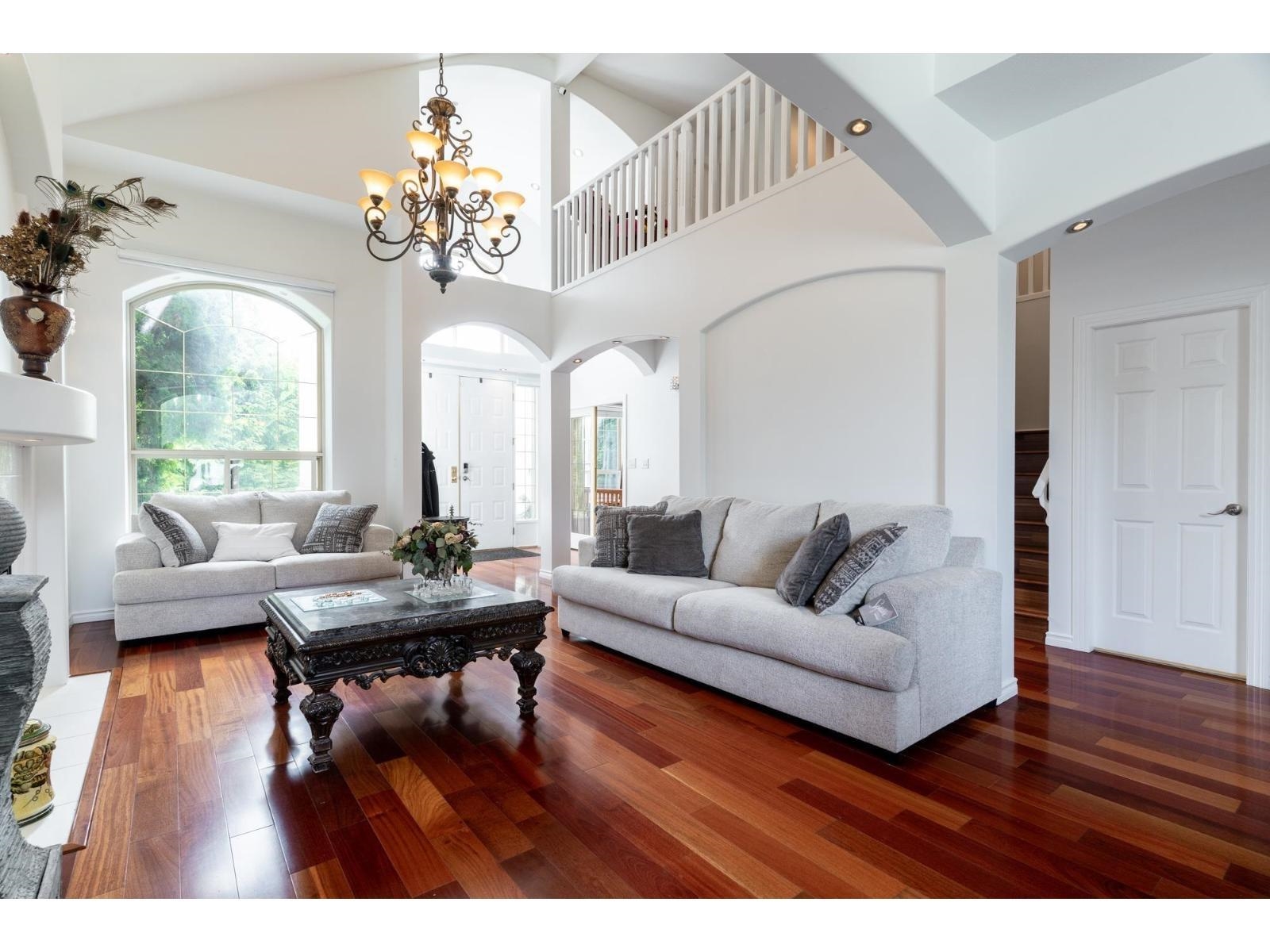 Upper-8XXX 169 A STREET, Surrey BC V4N 4V1, R3150346, BC,