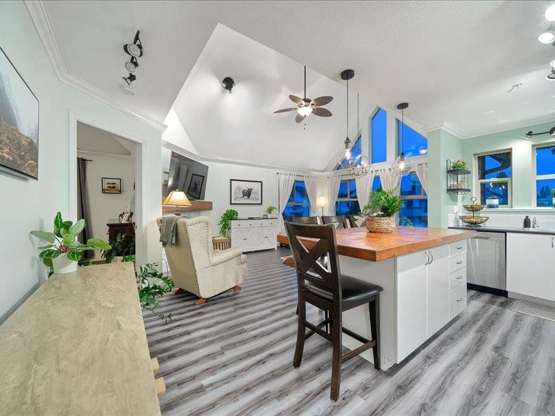 408 20237 54 AVENUE, R3150382, BC,