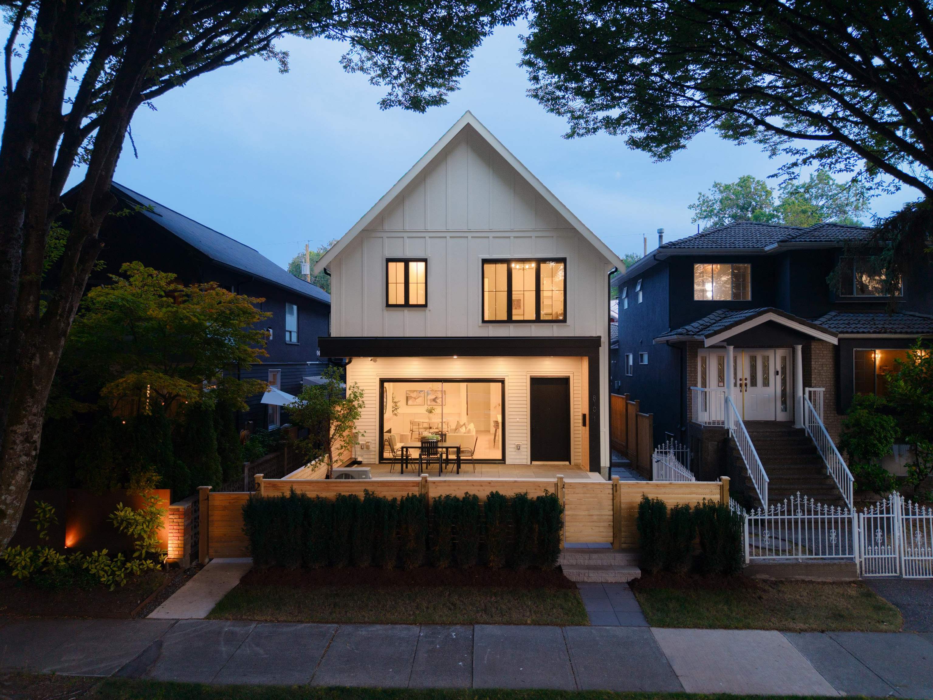 1 810 22ND AVENUE, R3150394, BC,