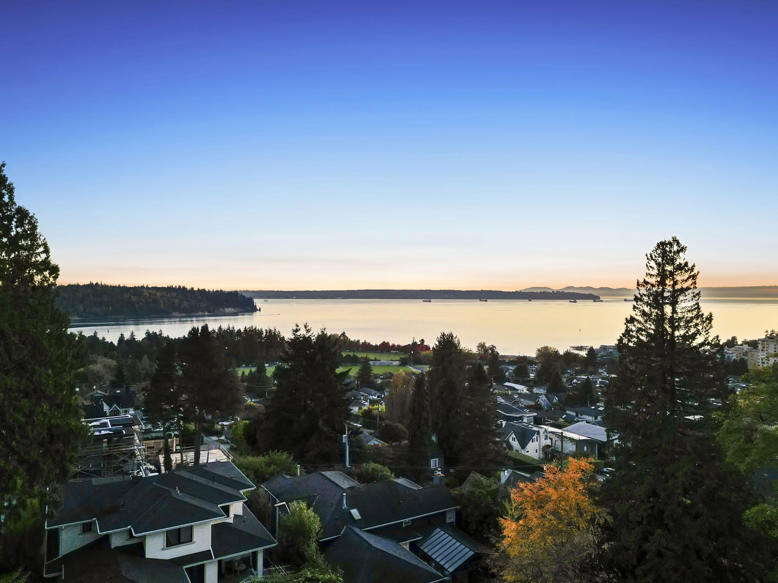 1066 FULTON AVENUE, West Vancouver BC V7T 1N2, R3150470, BC,