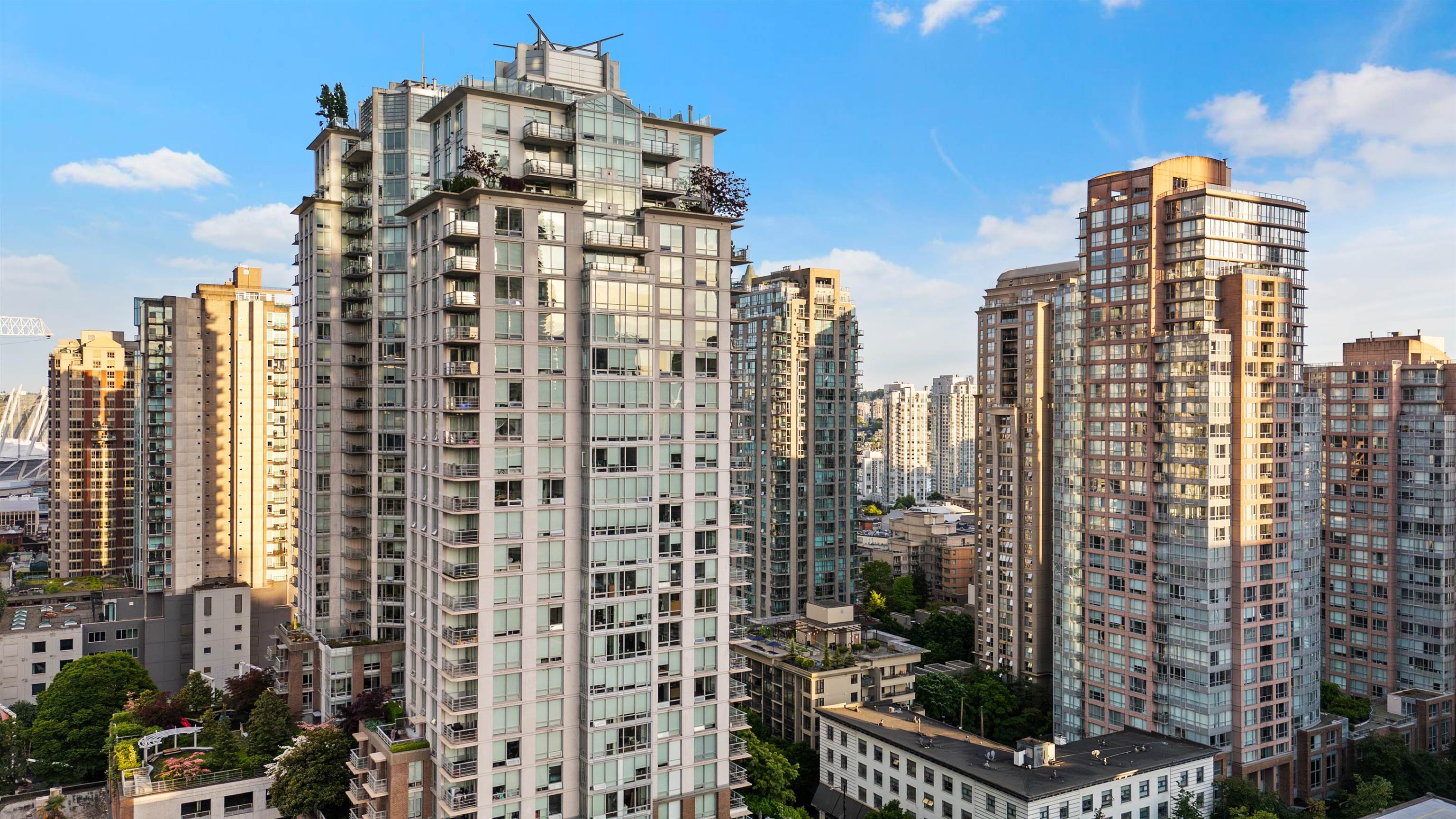 2504 565 SMITHE STREET, R3150474, BC,