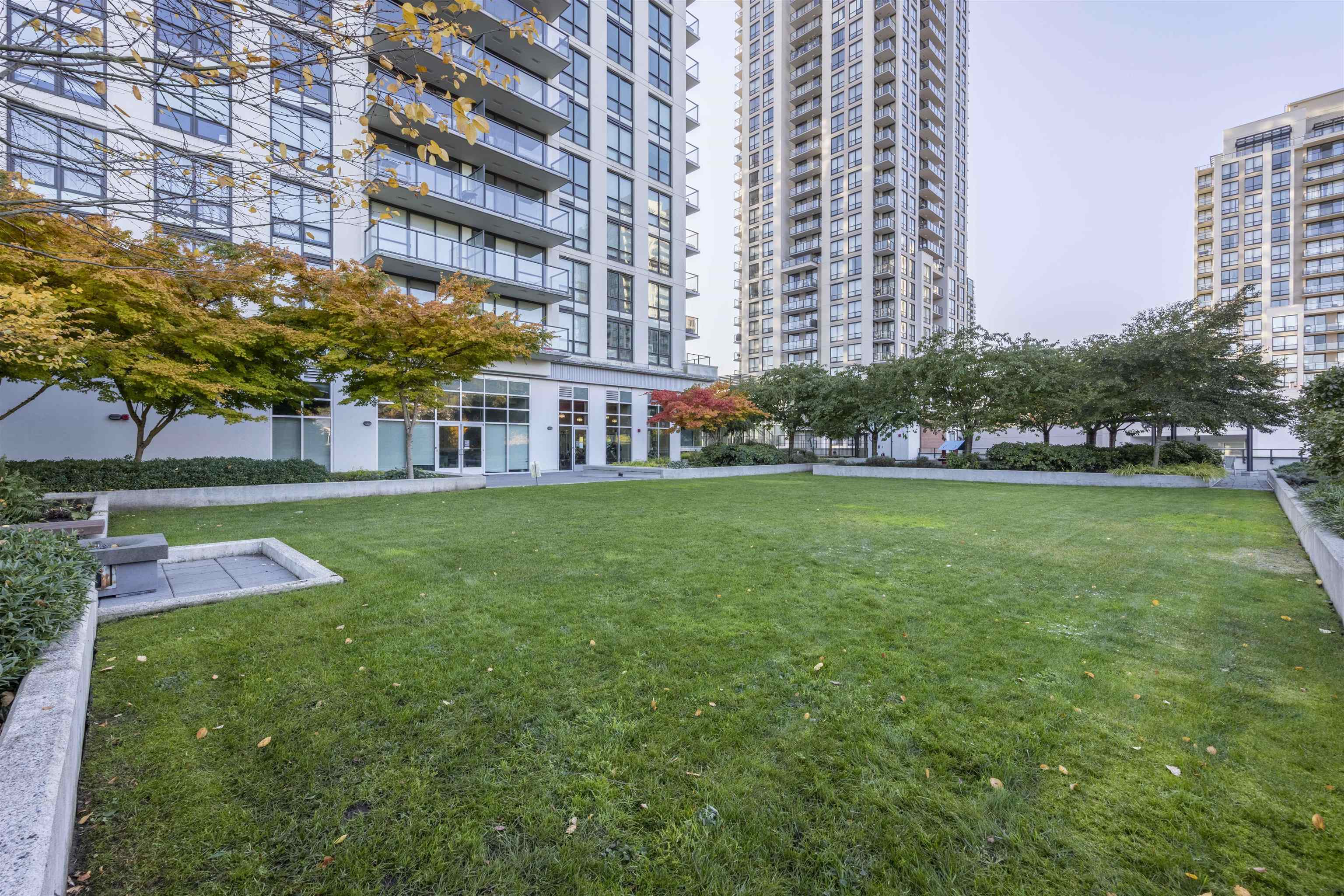 805 3007 GLEN DRIVE, R3150539, BC,