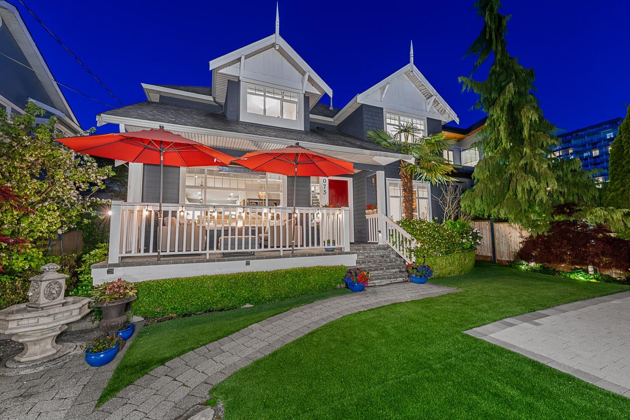 1075 ESPLANADE AVENUE, West Vancouver BC V7T 1G2, R3150541, BC,