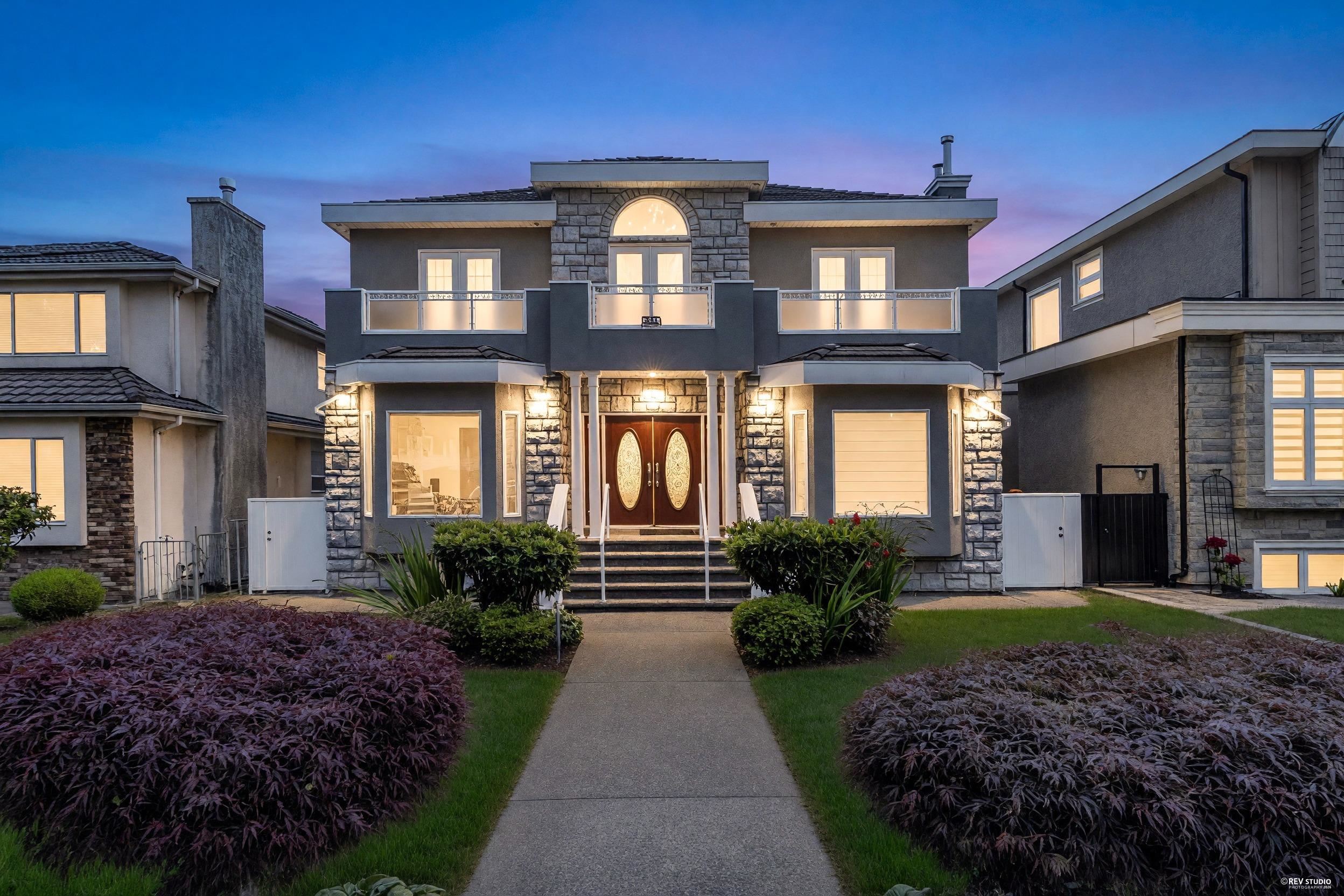 2381 E 40TH AVENUE, Vancouver BC V5R 2V6, R3150632, BC,