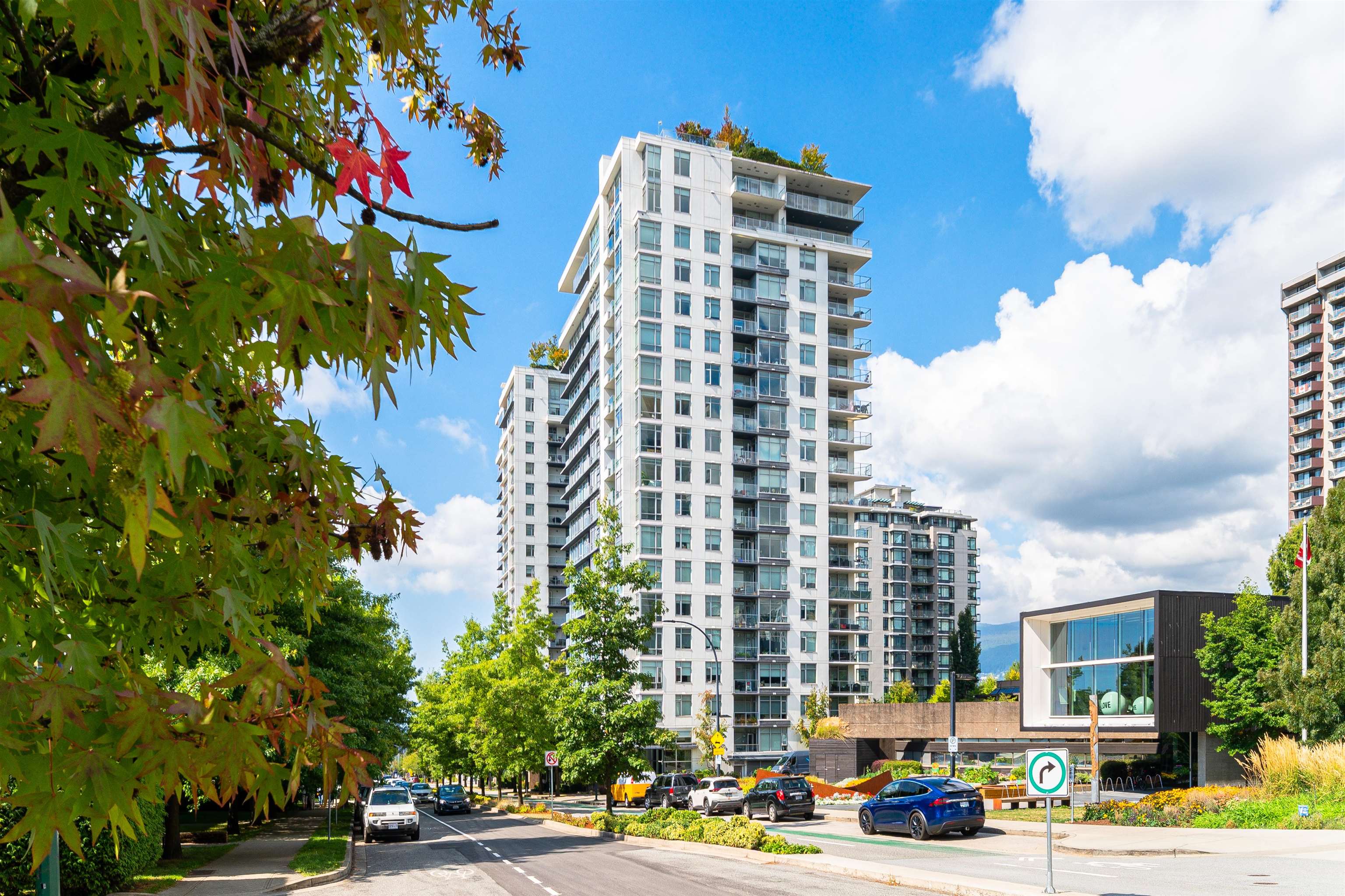 1503 158 13TH STREET, R3150679, BC,