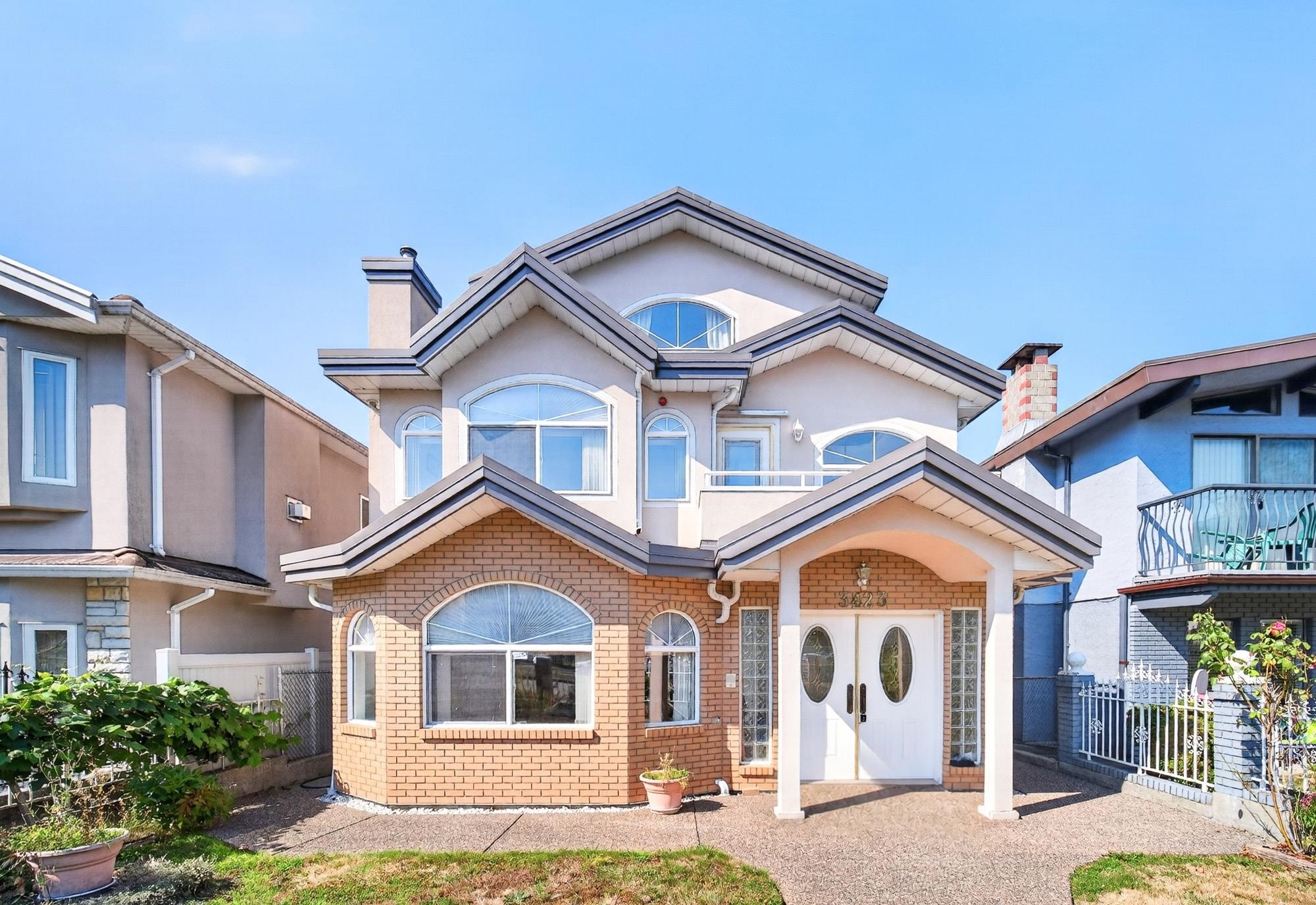 3423 E 24TH AVENUE, Vancouver BC V5R 1G5, R3150841, BC,