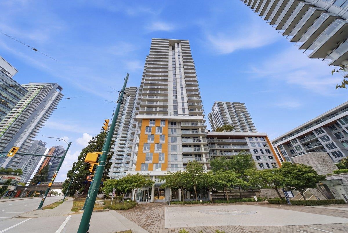 1806 455 MARINE DRIVE, R3150992, BC,