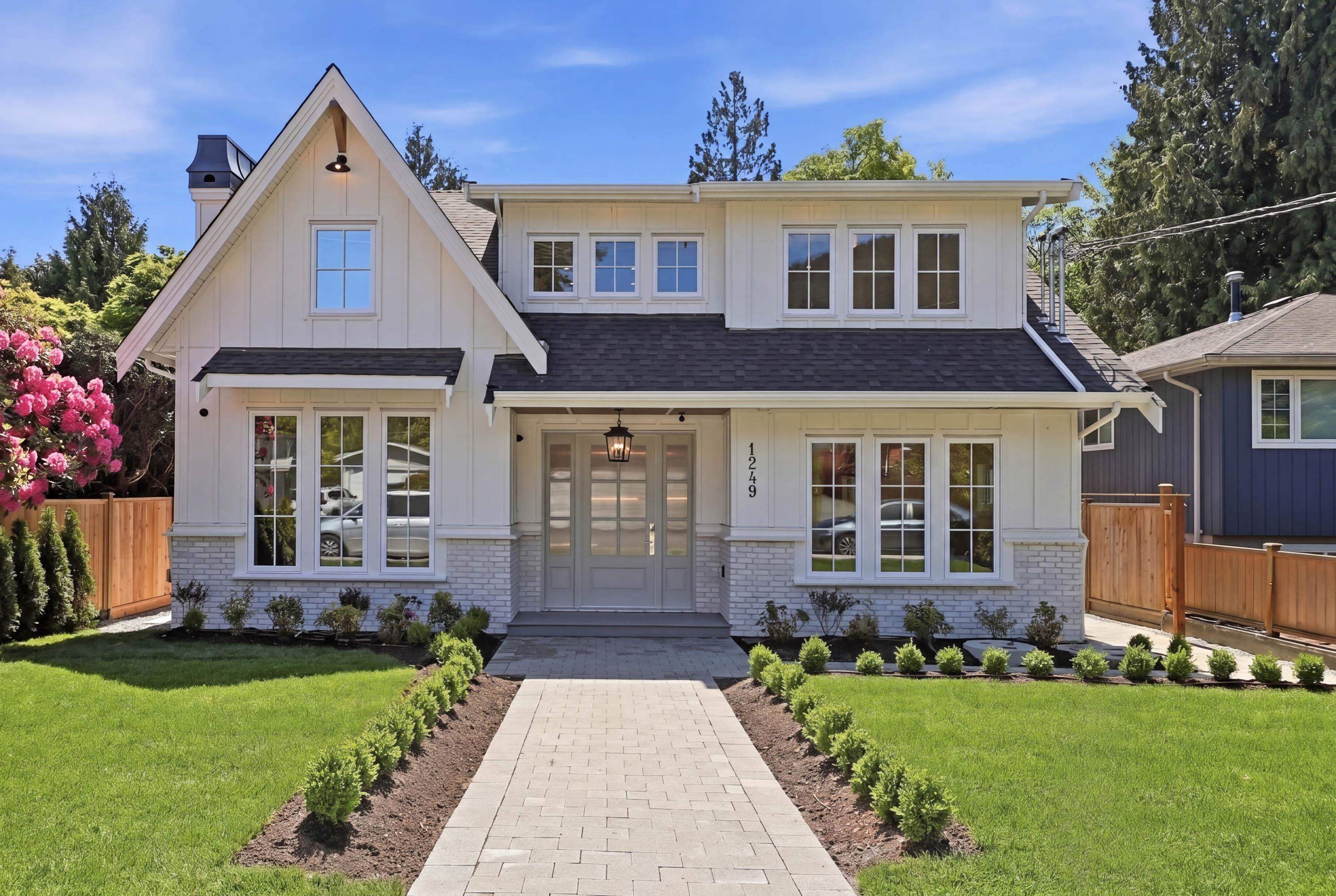 1249 FREDERICK ROAD, North Vancouver BC V7K 1J3, R3151021, BC,