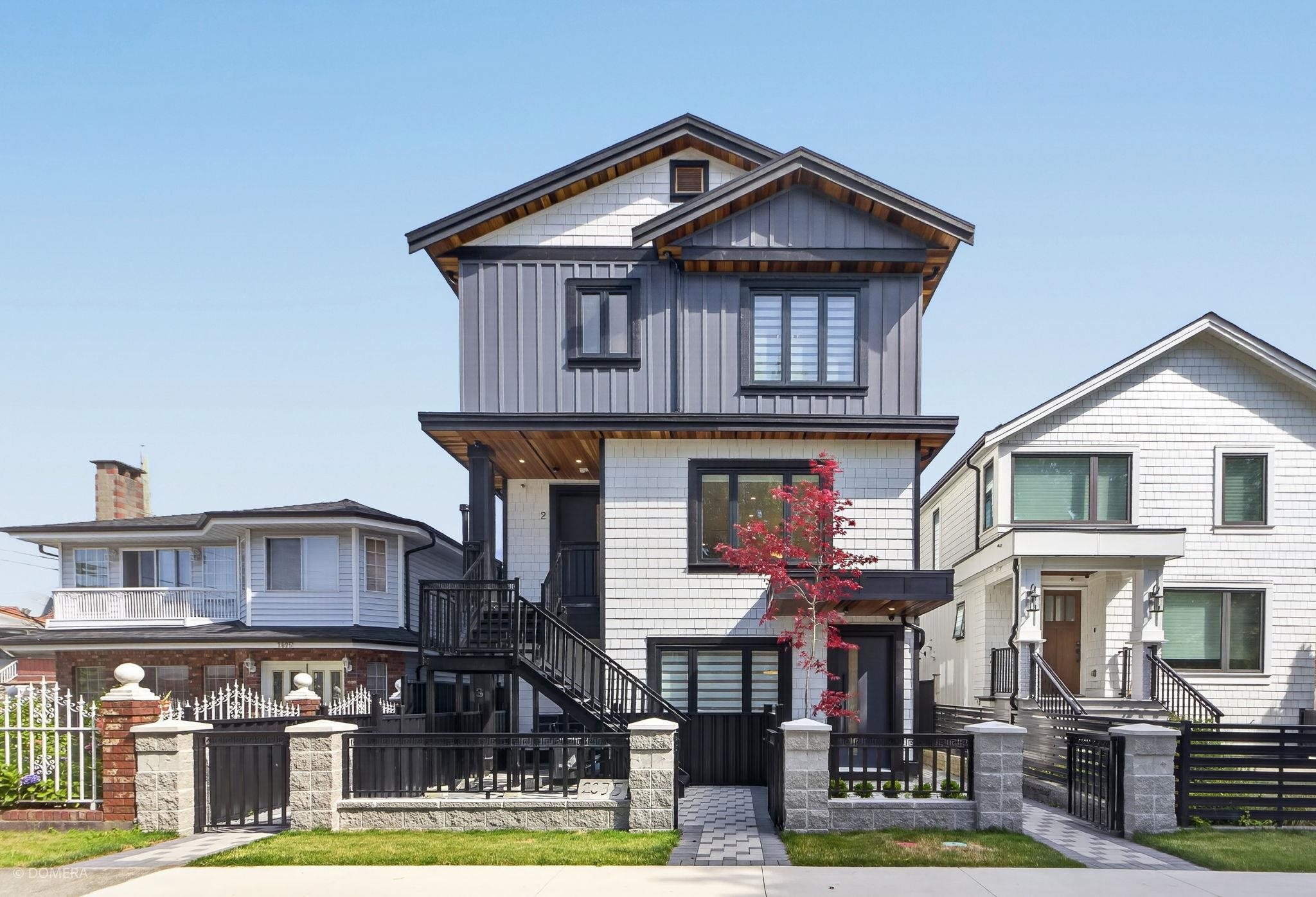 1 2035 51ST, R3151101, BC,