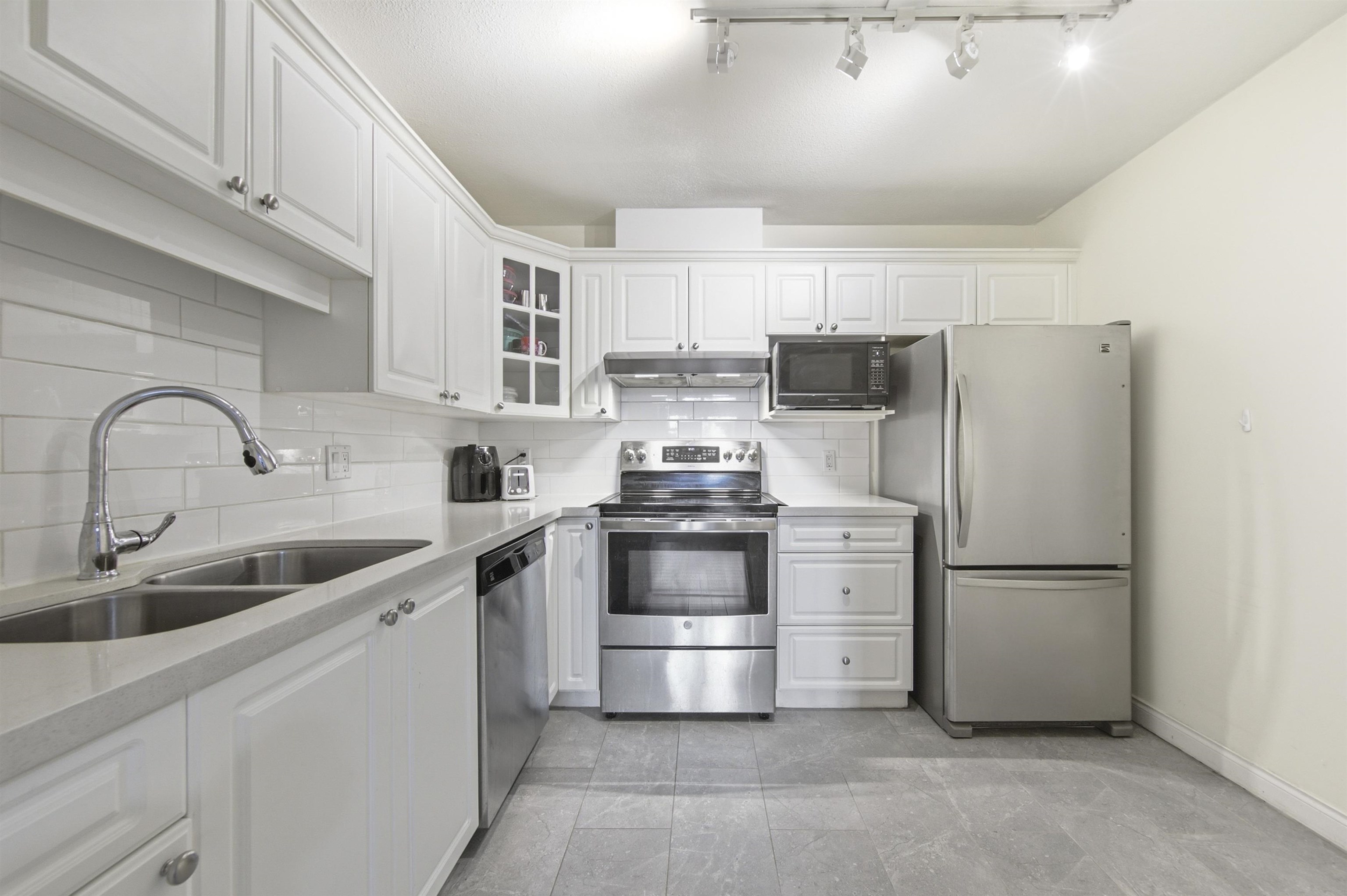 105 5735 HAMPTON PLACE, R3151110, BC,