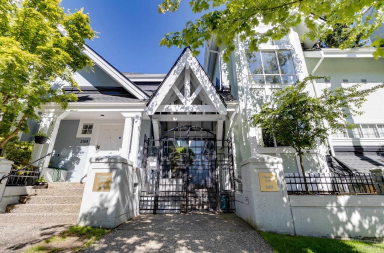 204 3188 CAMOSUN STREET STREET, R3151111, BC,