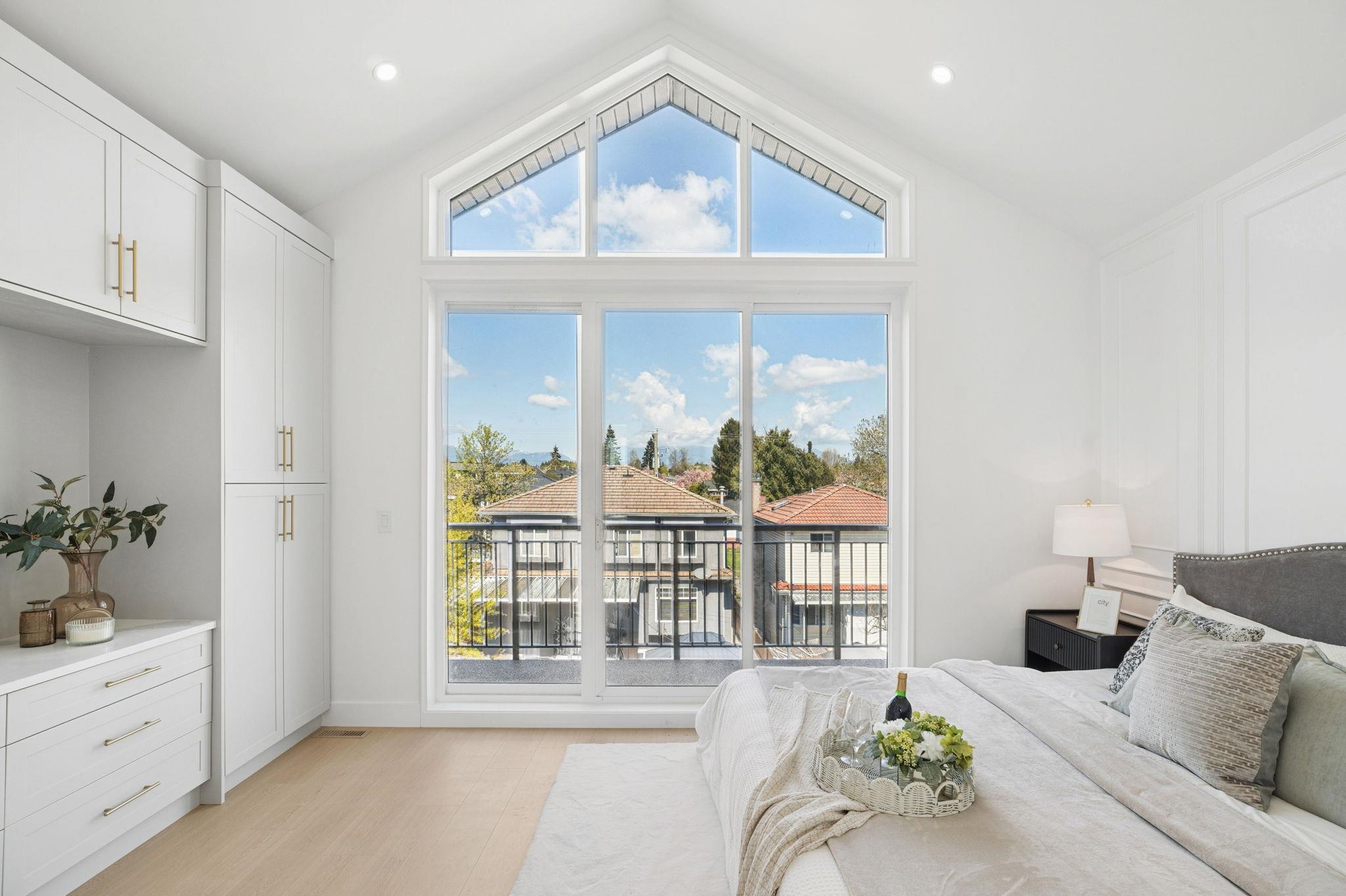 1005 E 55TH AVENUE, Vancouver BC V5X 1N8, R3151113, BC,