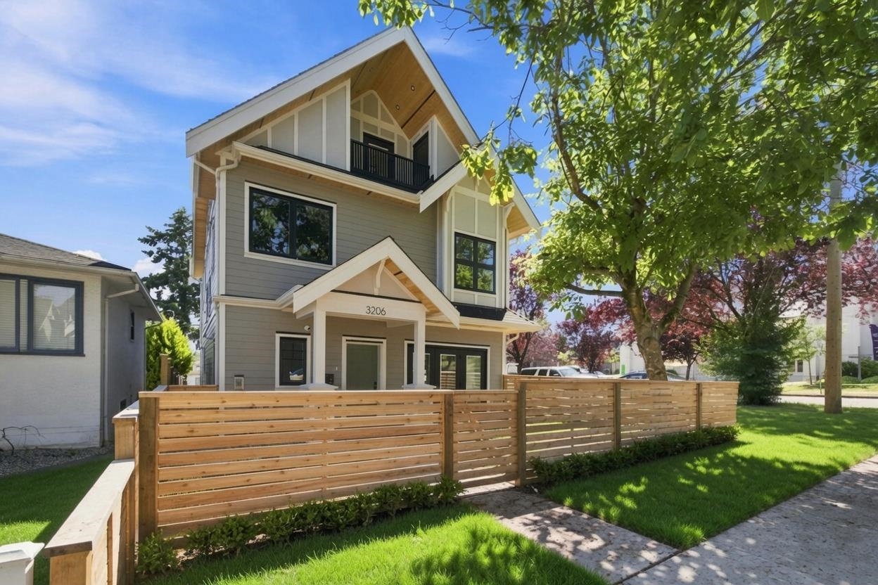 3206 E GEORGIA STREET, Vancouver BC V5K 2L3, R3151359, BC,