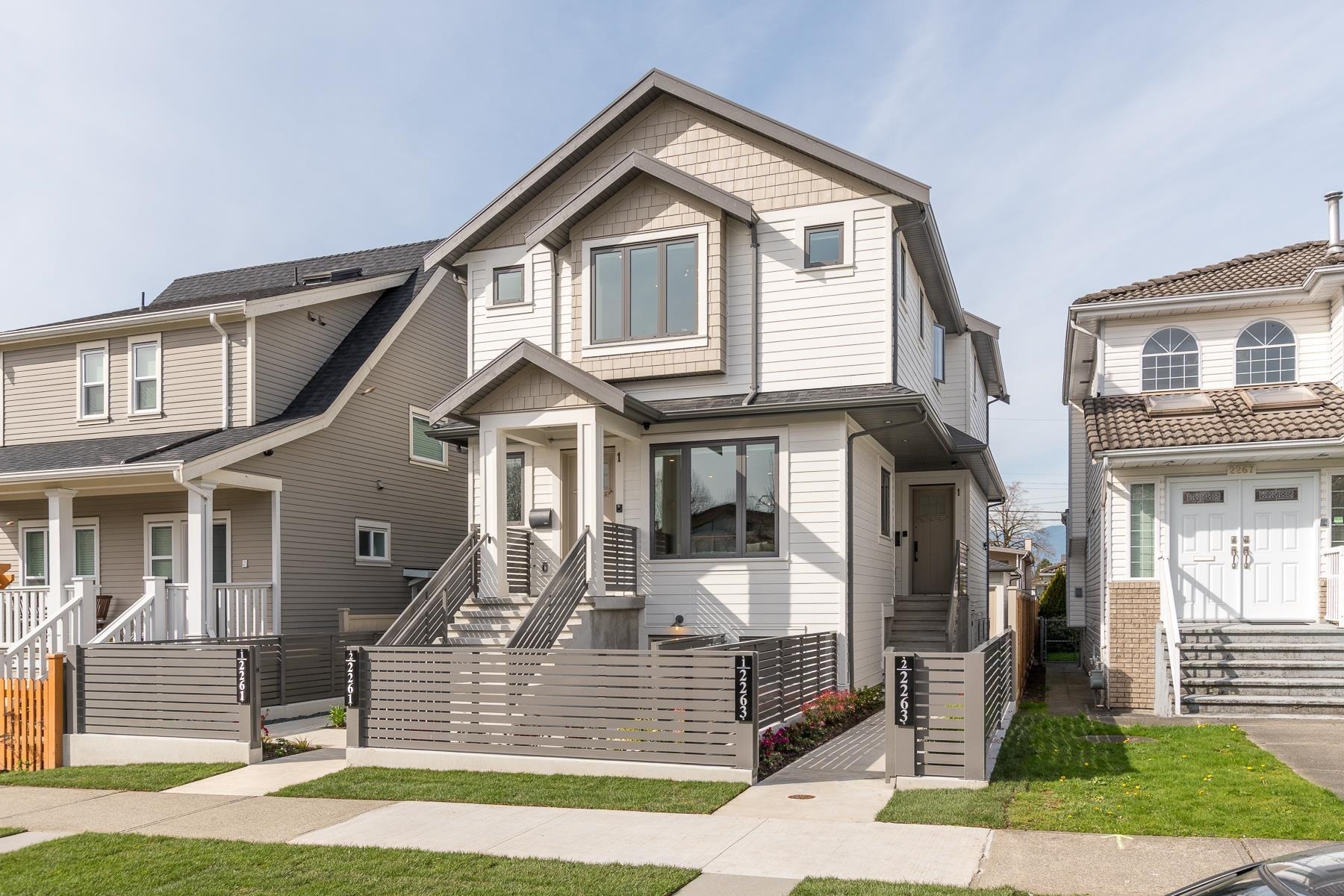2 2263 35TH STREET, R3151459, BC,