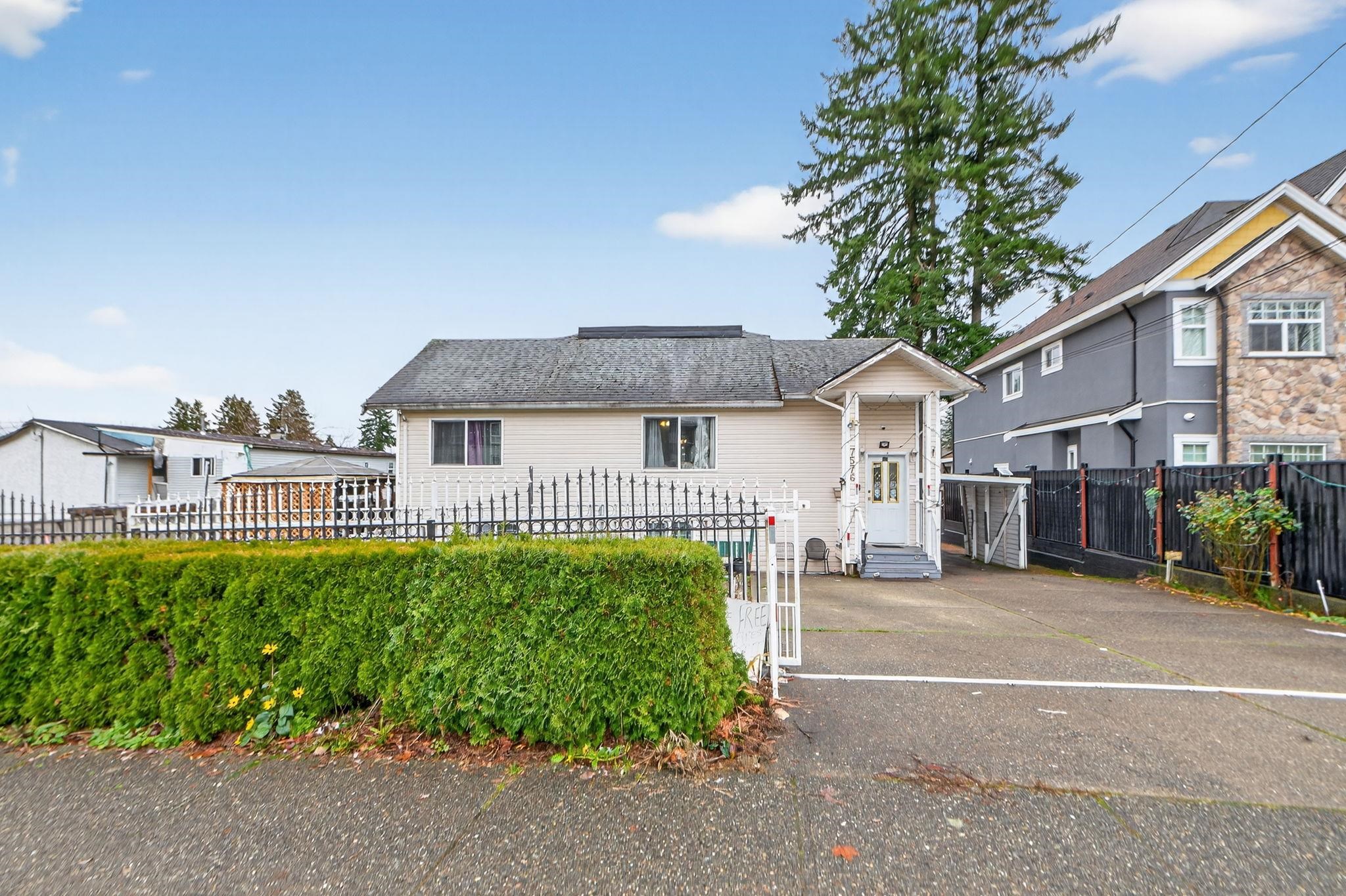 7576 140 STREET, Surrey BC V3W 5J8, R3151568, BC,