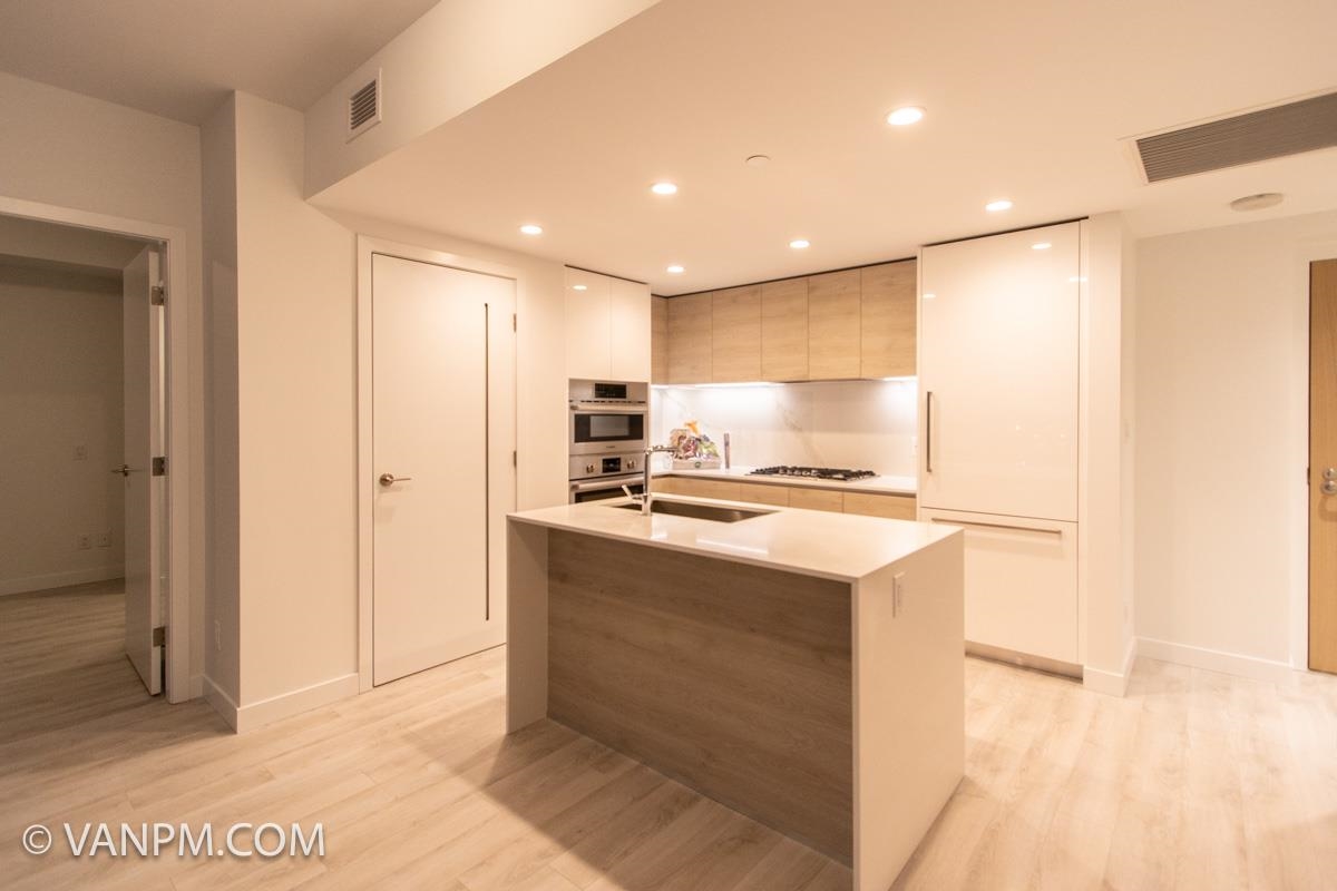 405 2085 SKYLINE COURT, R3151604, BC,